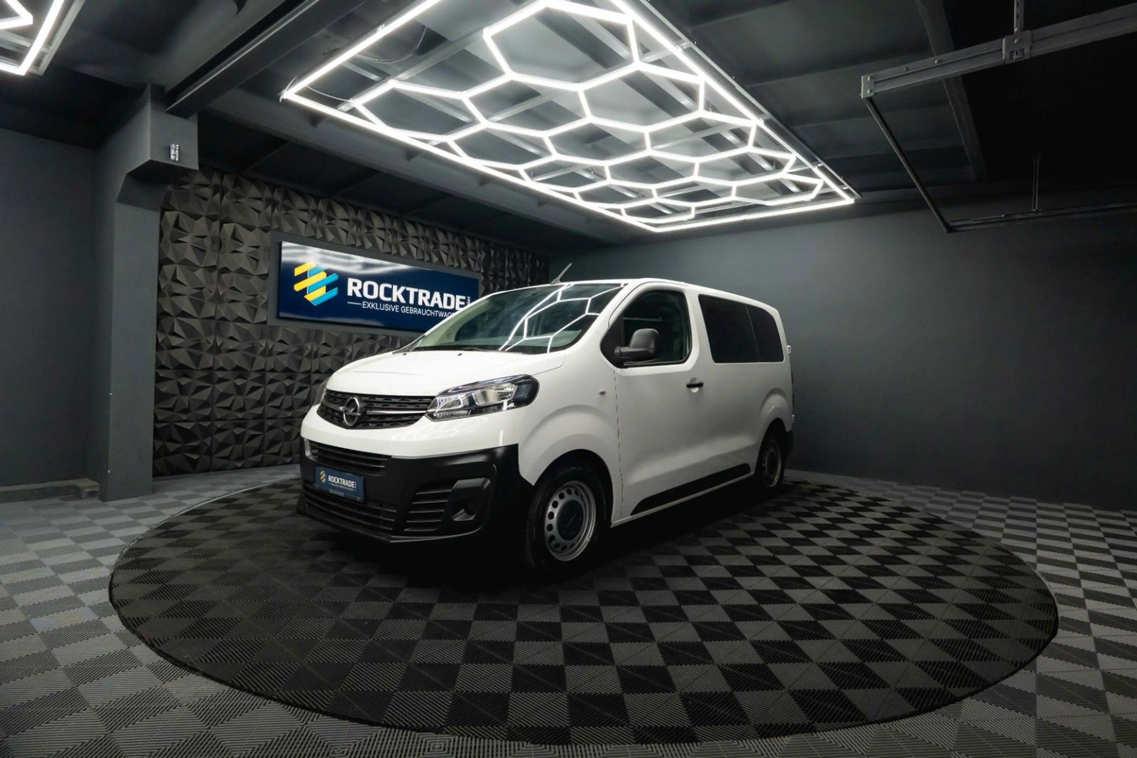 Opel Vivaro Kombi S | 9 Sitze | Klima | DAB | TÜV NEU — photo 2