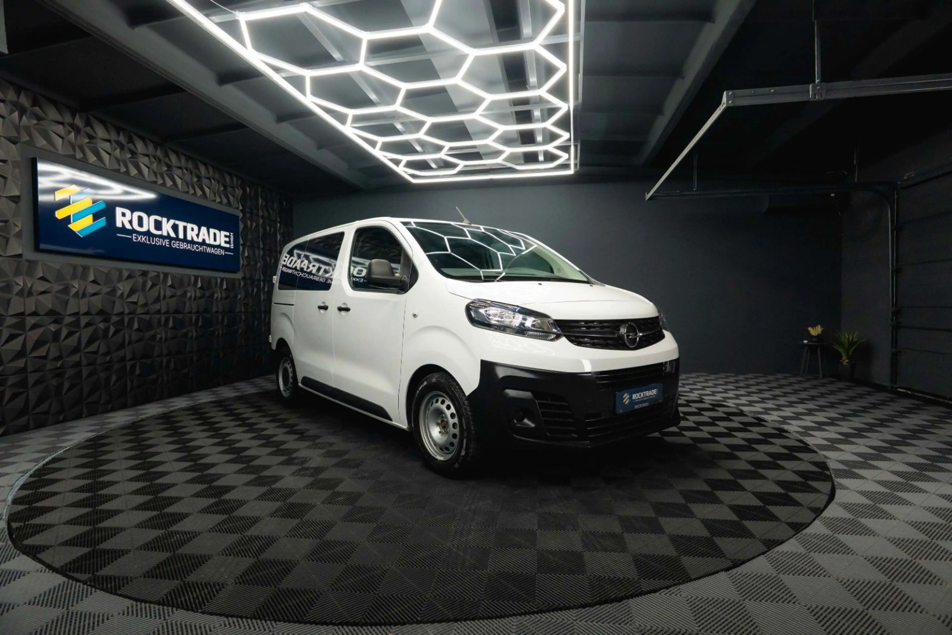Opel Vivaro Kombi S | 9 Sitze | Klima | DAB | TÜV NEU — photo 8