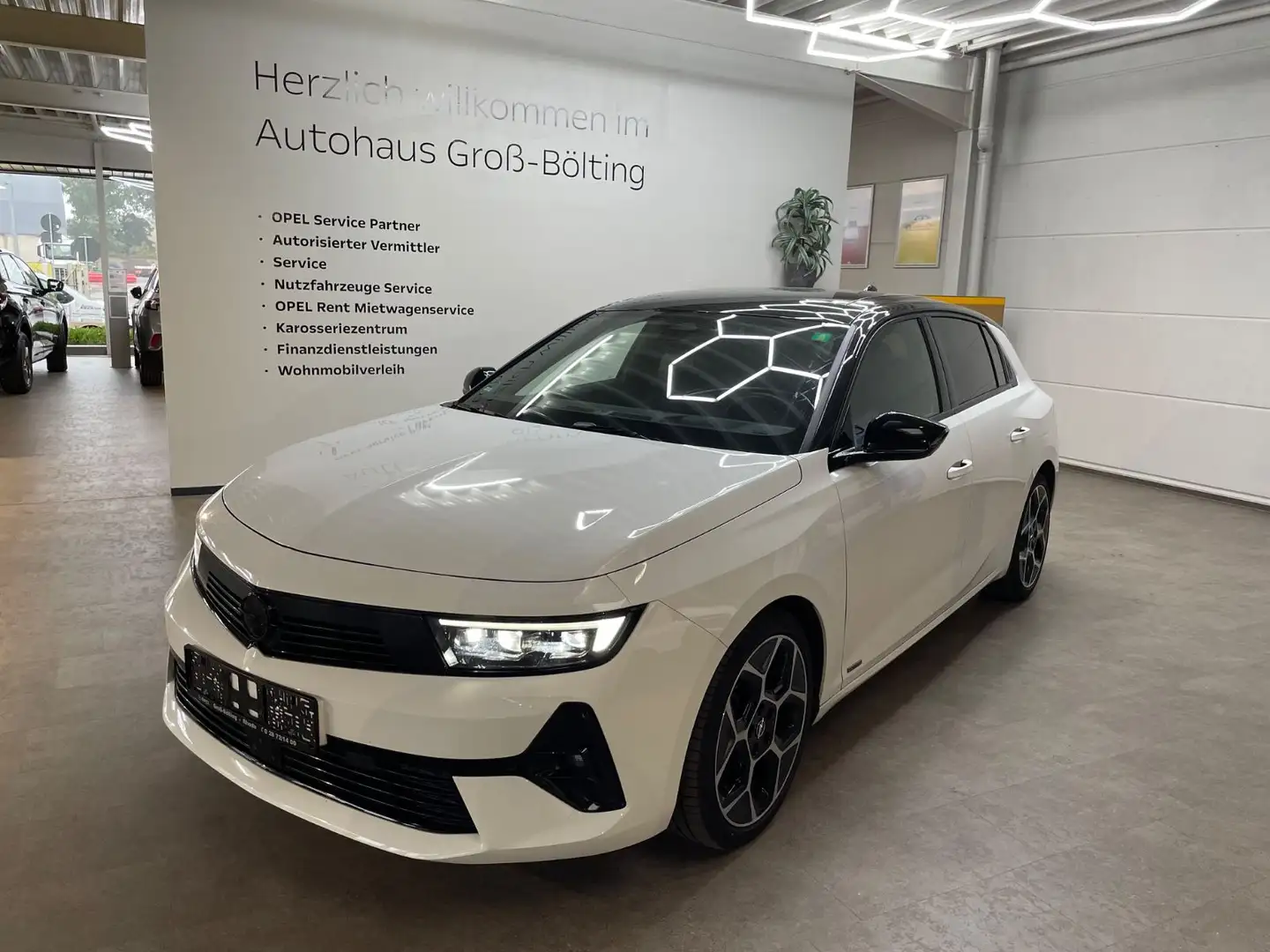 Opel Astra L Lim. 5-trg. Ultimate Blanc - 1
