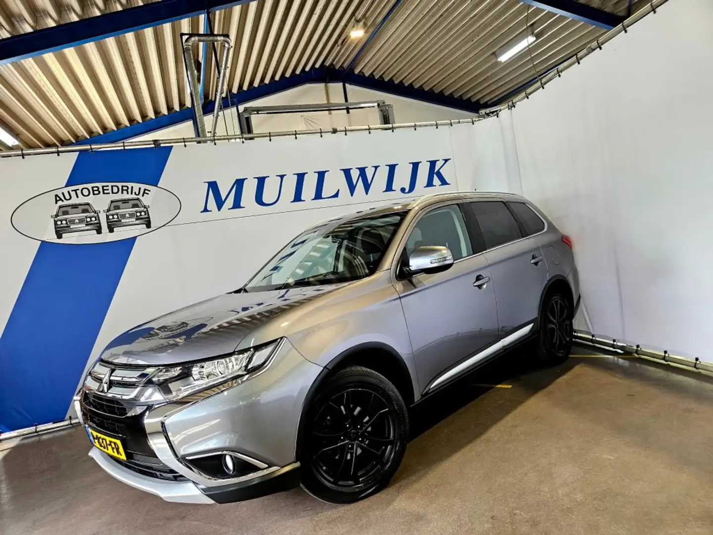 Mitsubishi Outlander 2.0 Business Edition / Trekhaak /  Camera Gris - 1