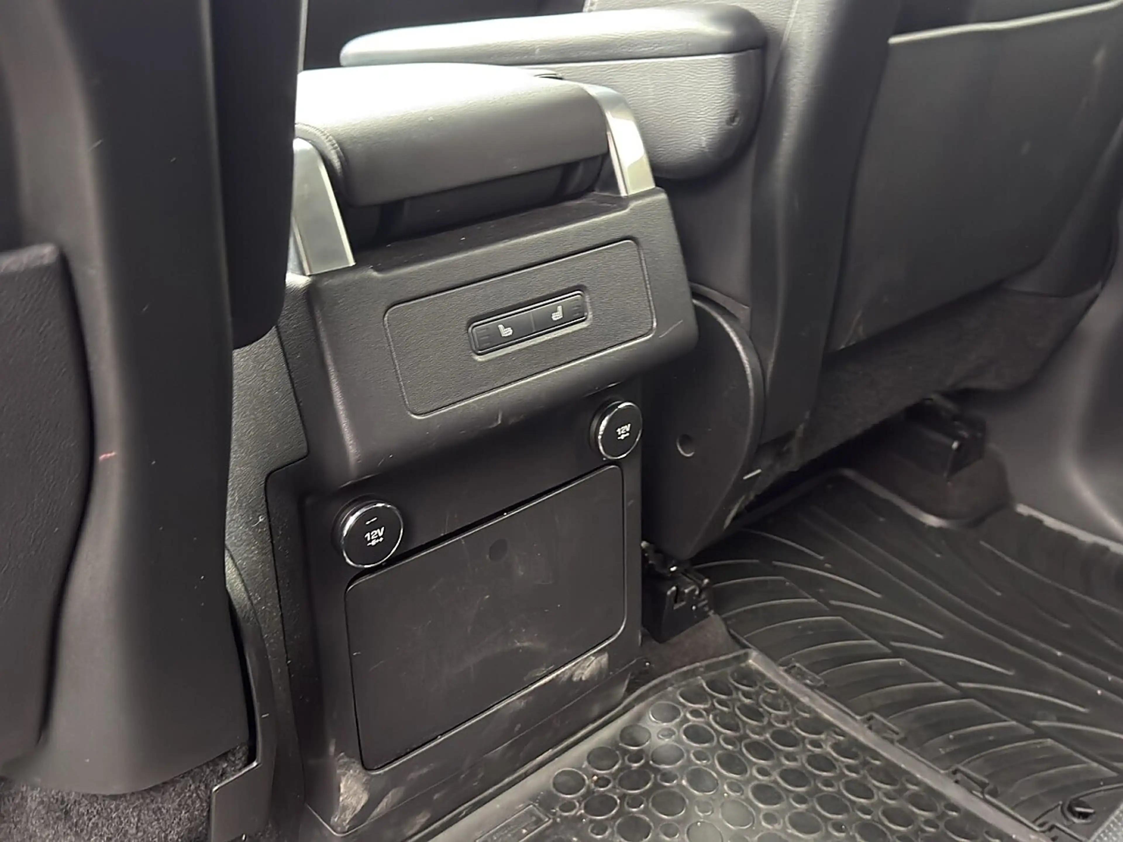 Land Rover Discovery 5 3,0 TDV6 SE Aut. — photo 7