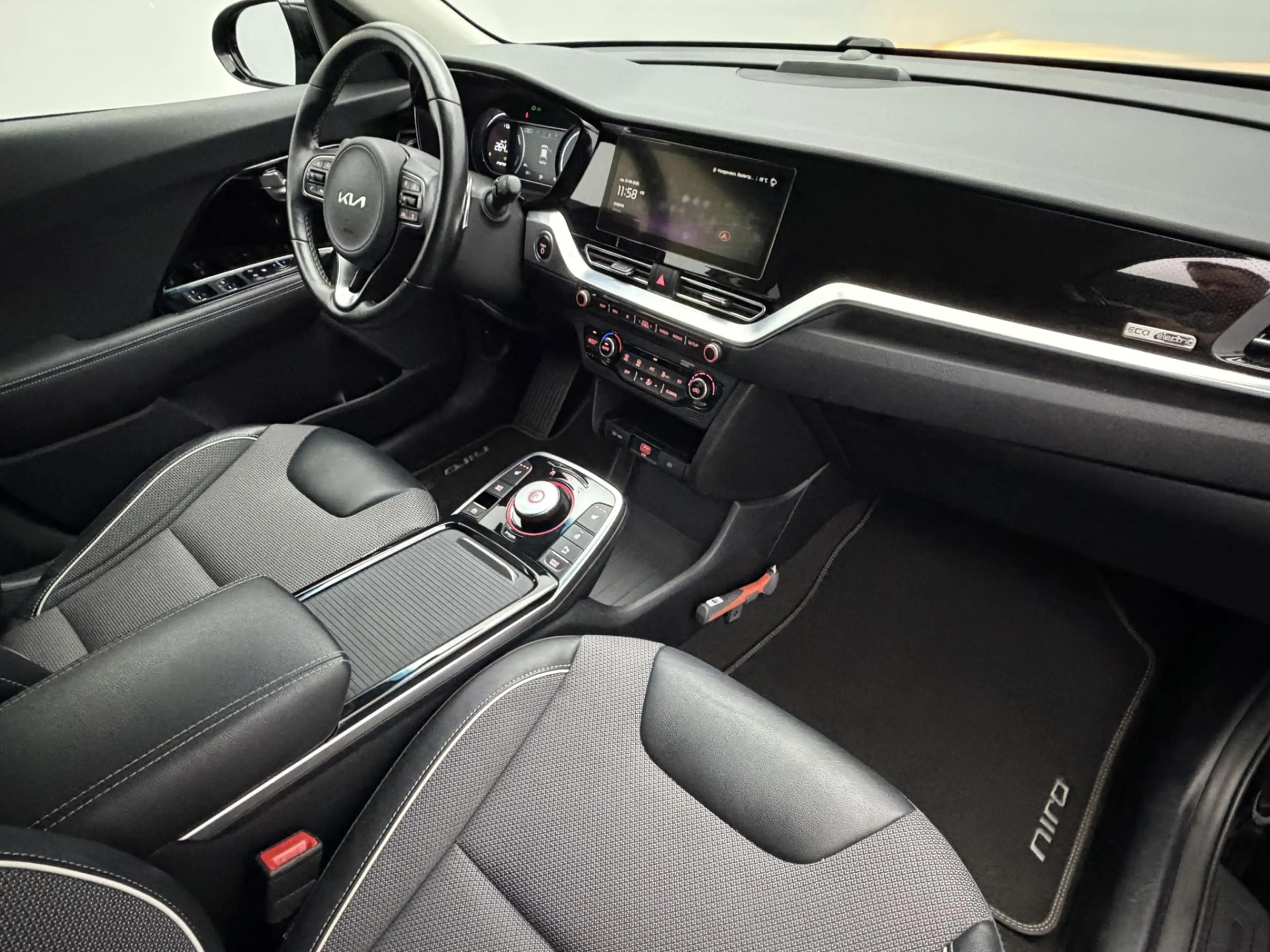 Kia e-Niro Edition 64 kWh SOH 96,8% | Camera | Stoel/Stuurver — photo 10