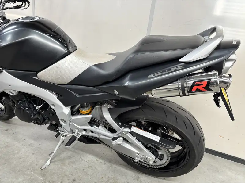 Suzuki GSR 600 - foto 8