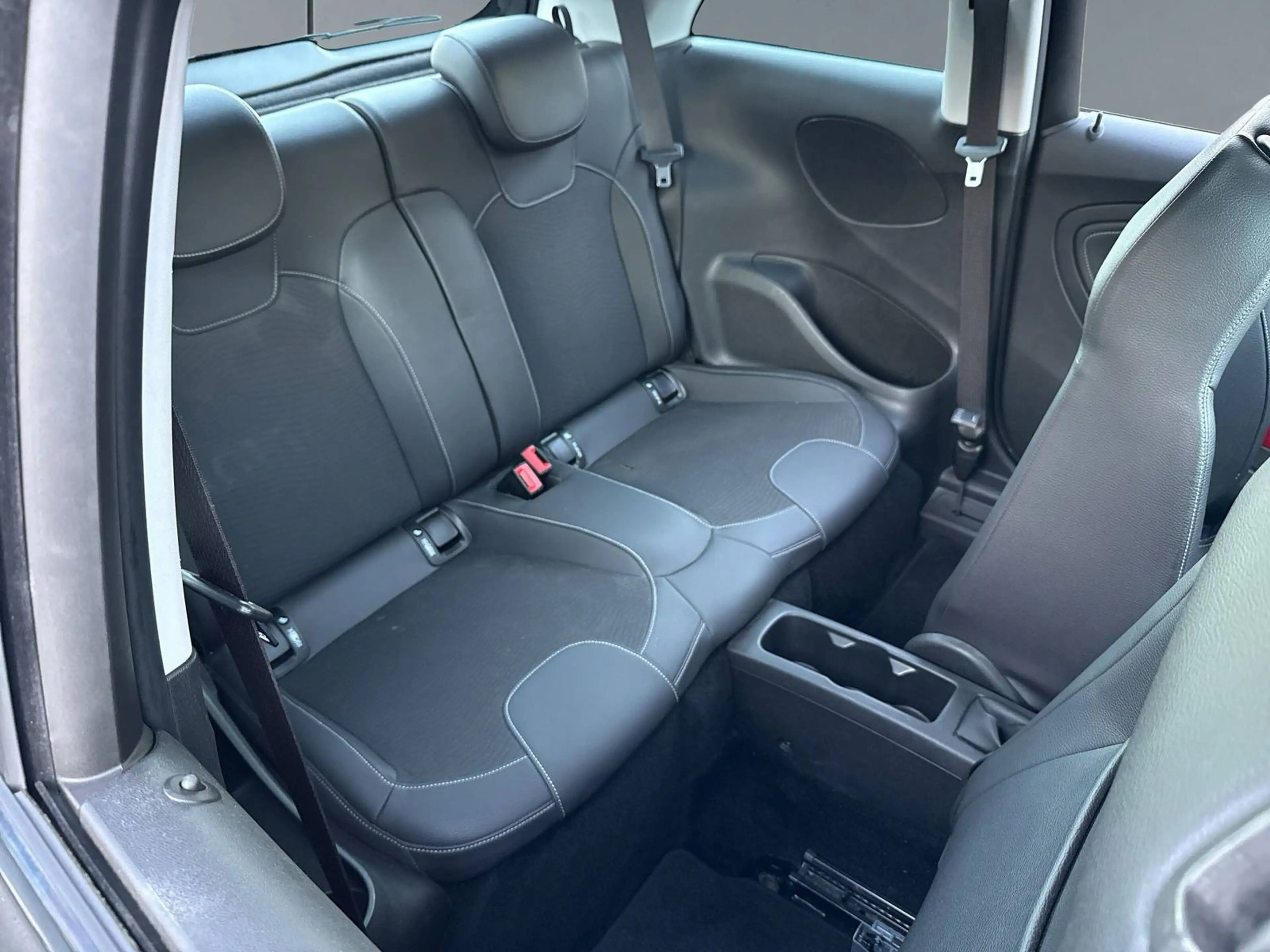 Opel Adam Jam *1HAND*TEILLEDER*GROSSE-DISPLAY*TEMPOMAT*SITZHEIZUNG*MULTIFUNKLENKRAD*KLIMAAUTOMATIK* — photo 10