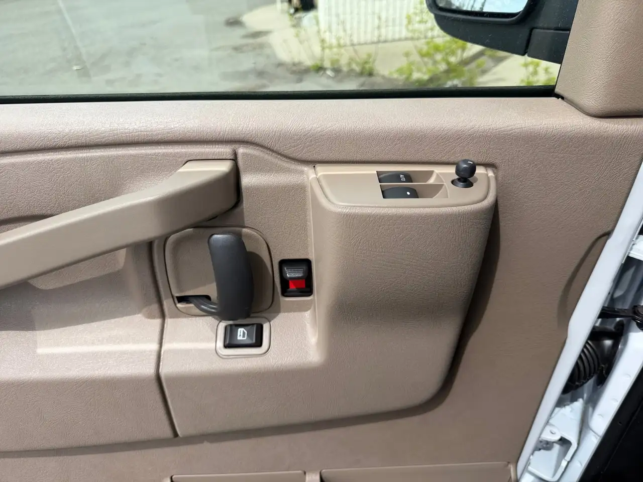GMC Savana снимка GMC Savana