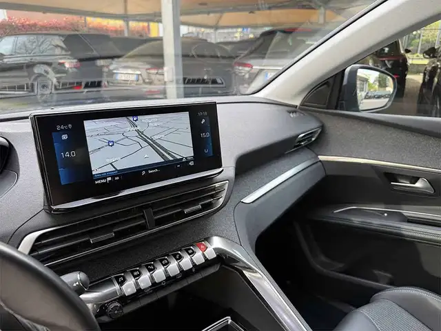 Peugeot 3008 view 14