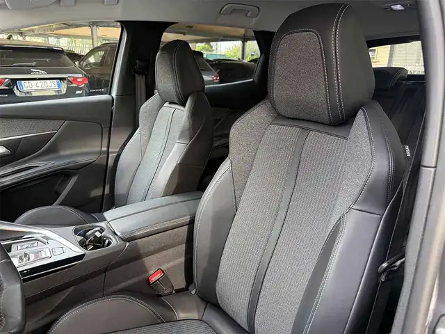 Peugeot 3008 view 23