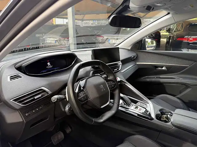 Peugeot 3008 view 10