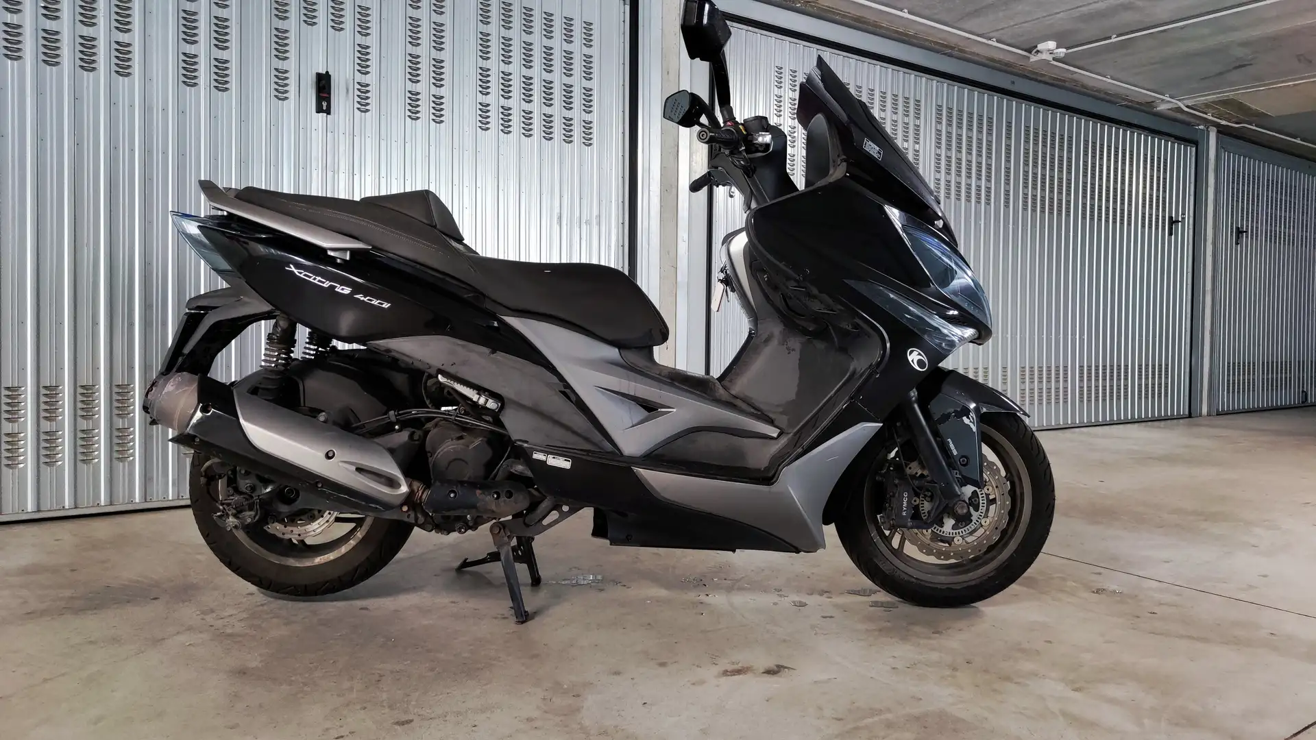 Kymco Xciting 400i ABS Zwart - 2