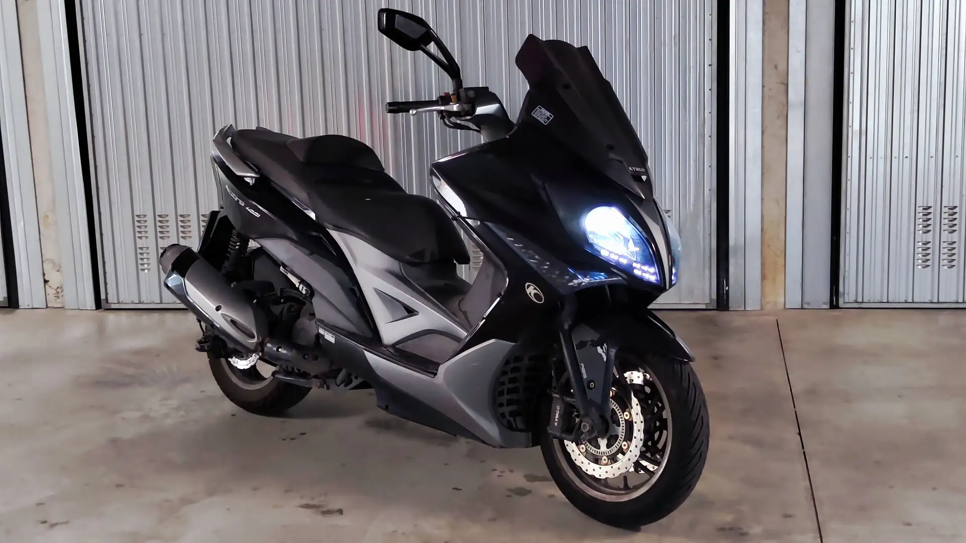 Kymco Xciting 400i ABS Zwart - 1