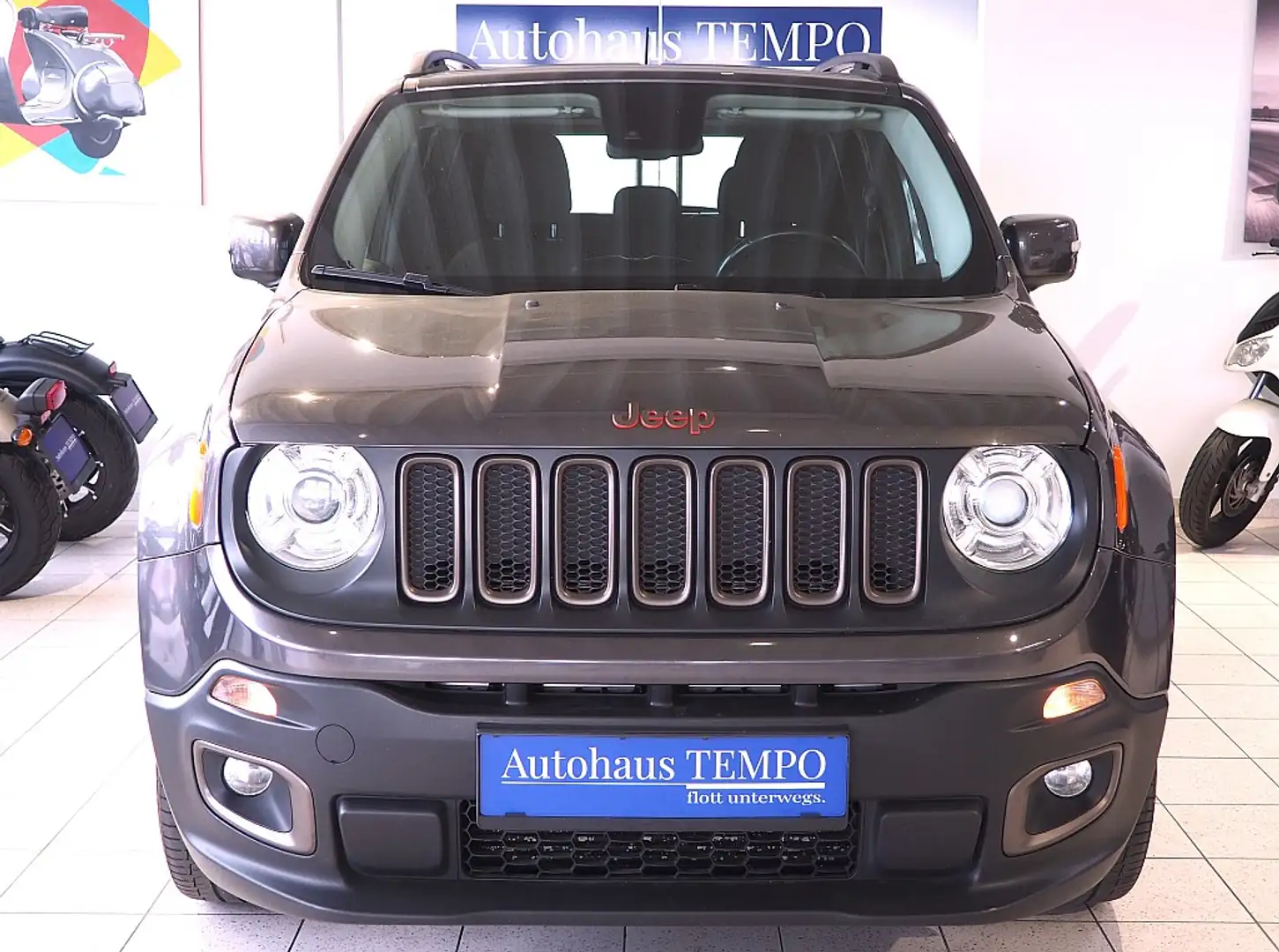 Jeep Renegade 2,0 MultiJet II 140 75th Anniversary AWD Aut.--... Grau - 2