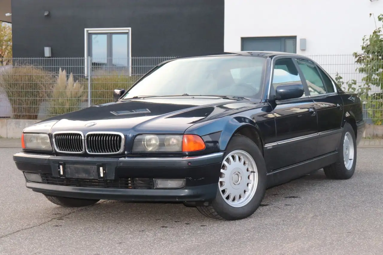 BMW 740