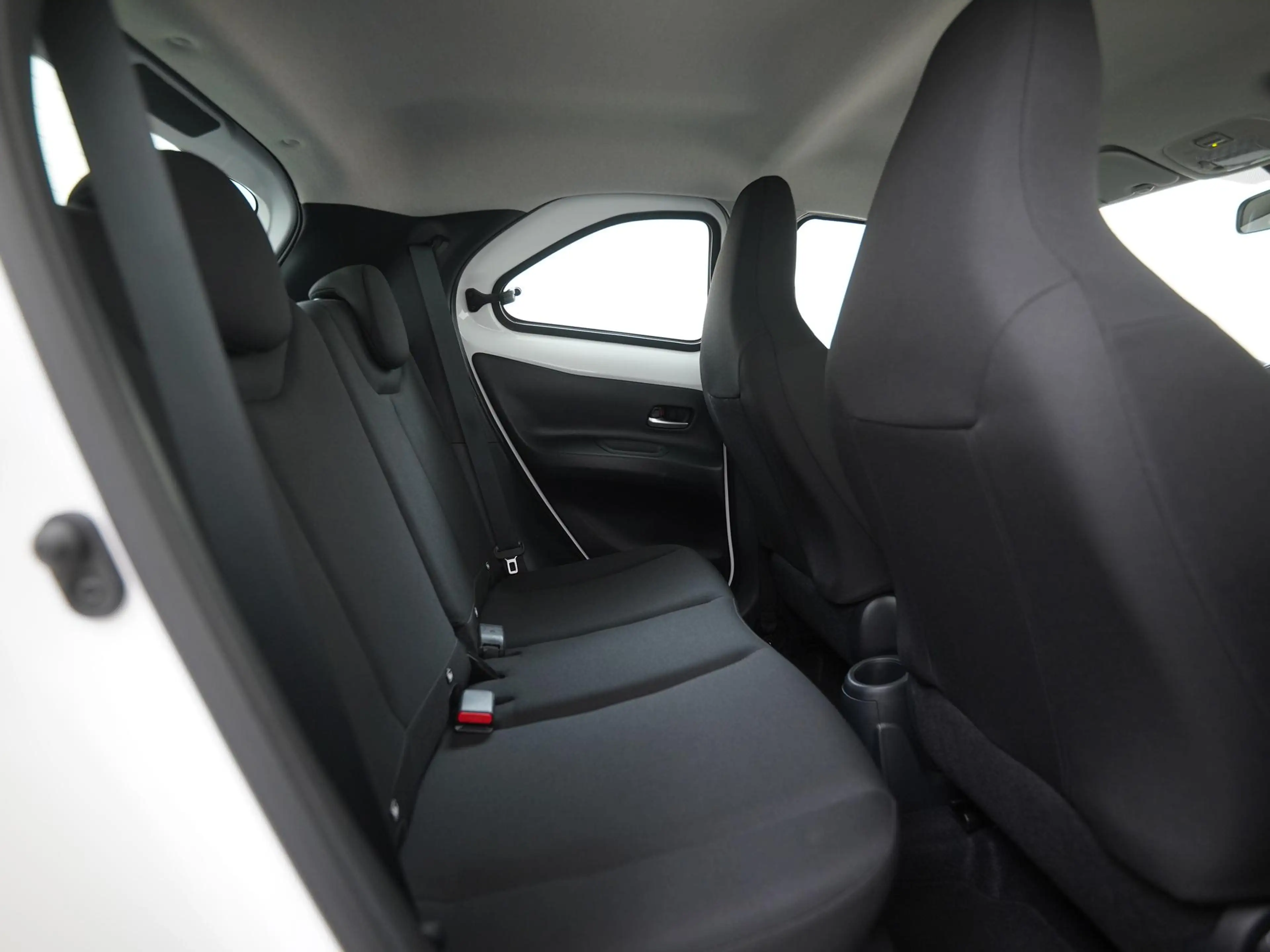 Toyota Aygo X 1.0 VVT-i MT Play | Camera | Zondag Open! — photo 22