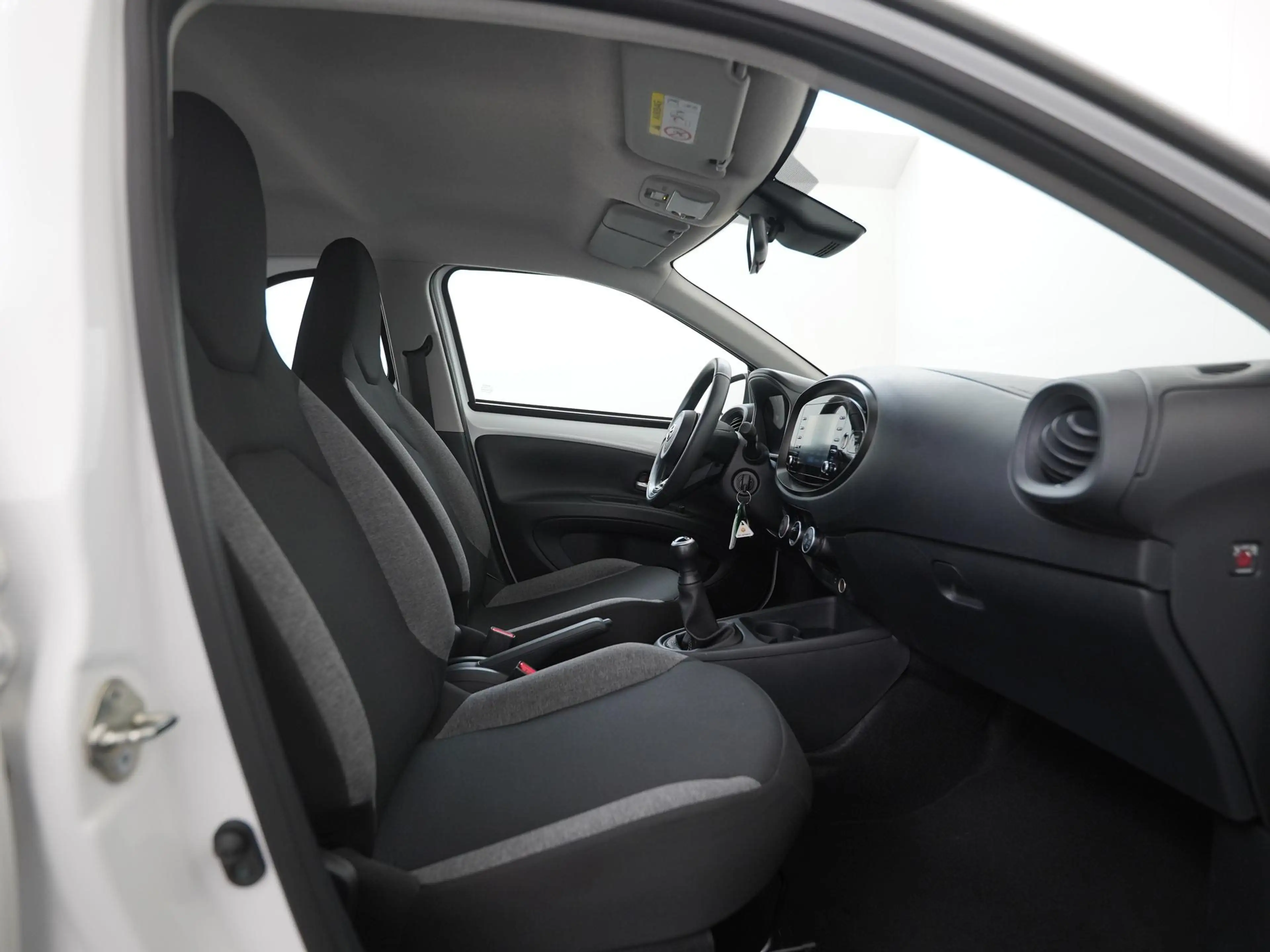 Toyota Aygo X 1.0 VVT-i MT Play | Camera | Zondag Open! — photo 3