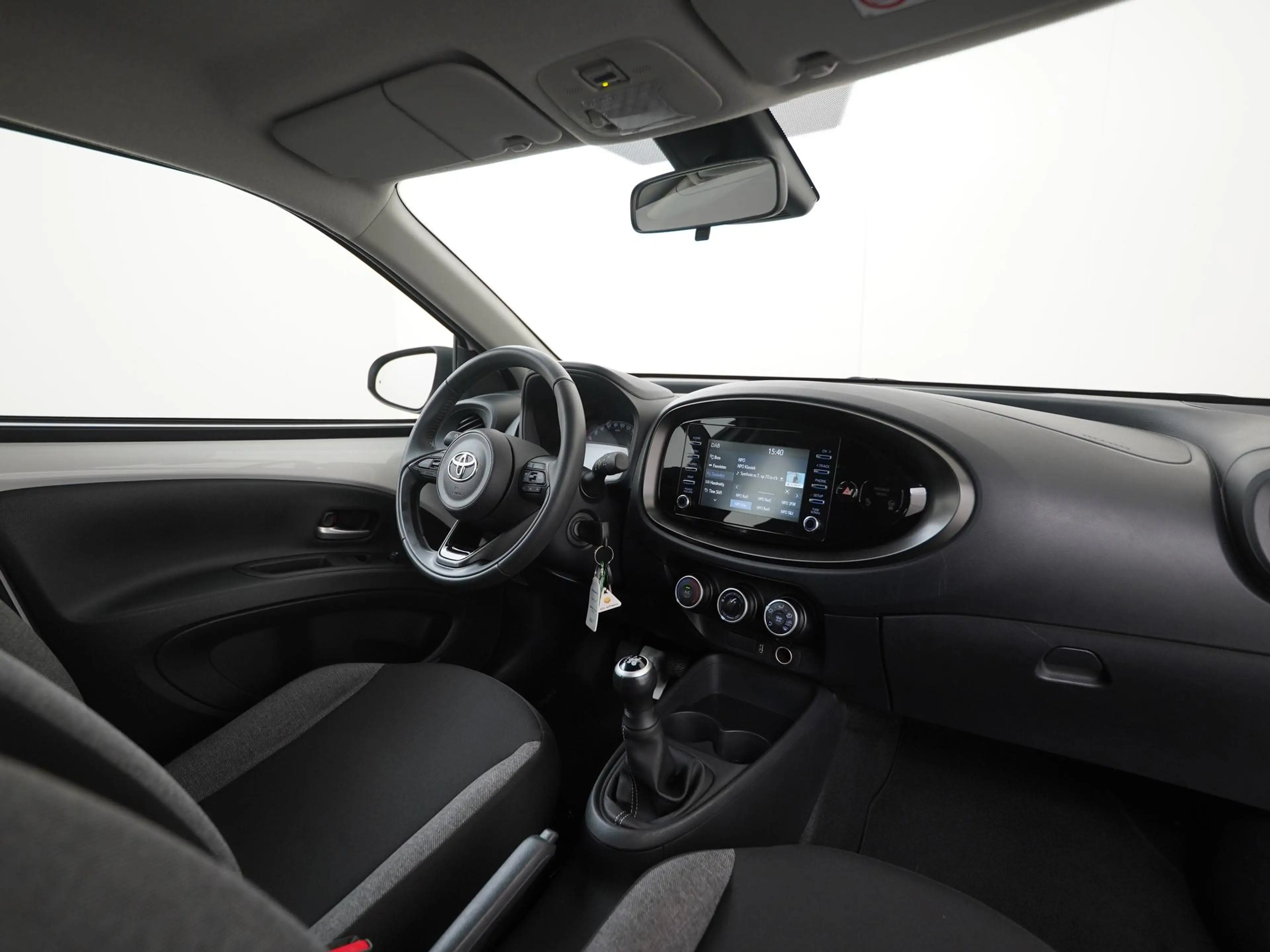 Toyota Aygo X 1.0 VVT-i MT Play | Camera | Zondag Open! — photo 2