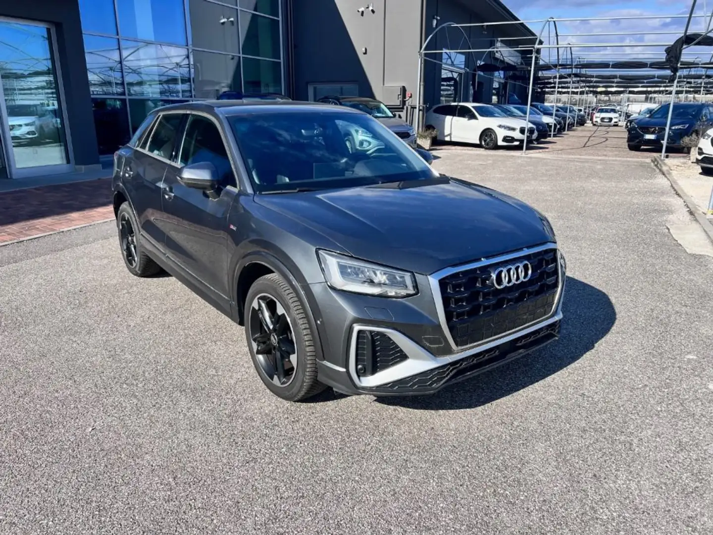 Audi Q2 35 TFSI S line Plus Edition Grigio - 2