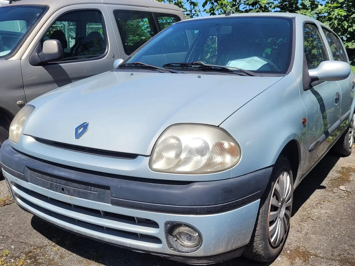 Renault Clio Clio 1100cc benzine 5 deurs 2001 Grijs - 1