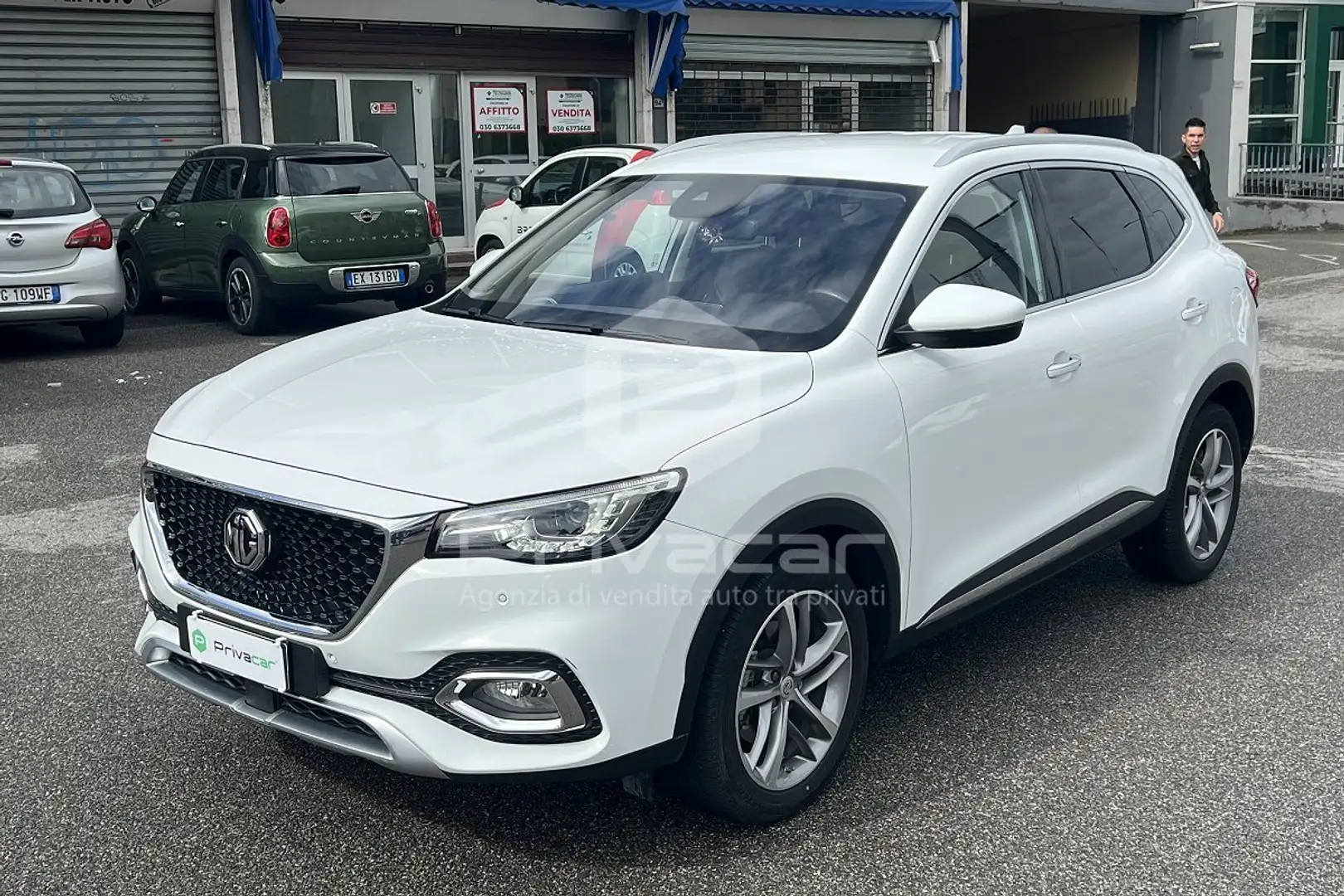 MG EHS Plug-in Hybrid Exclusive Argent - 1