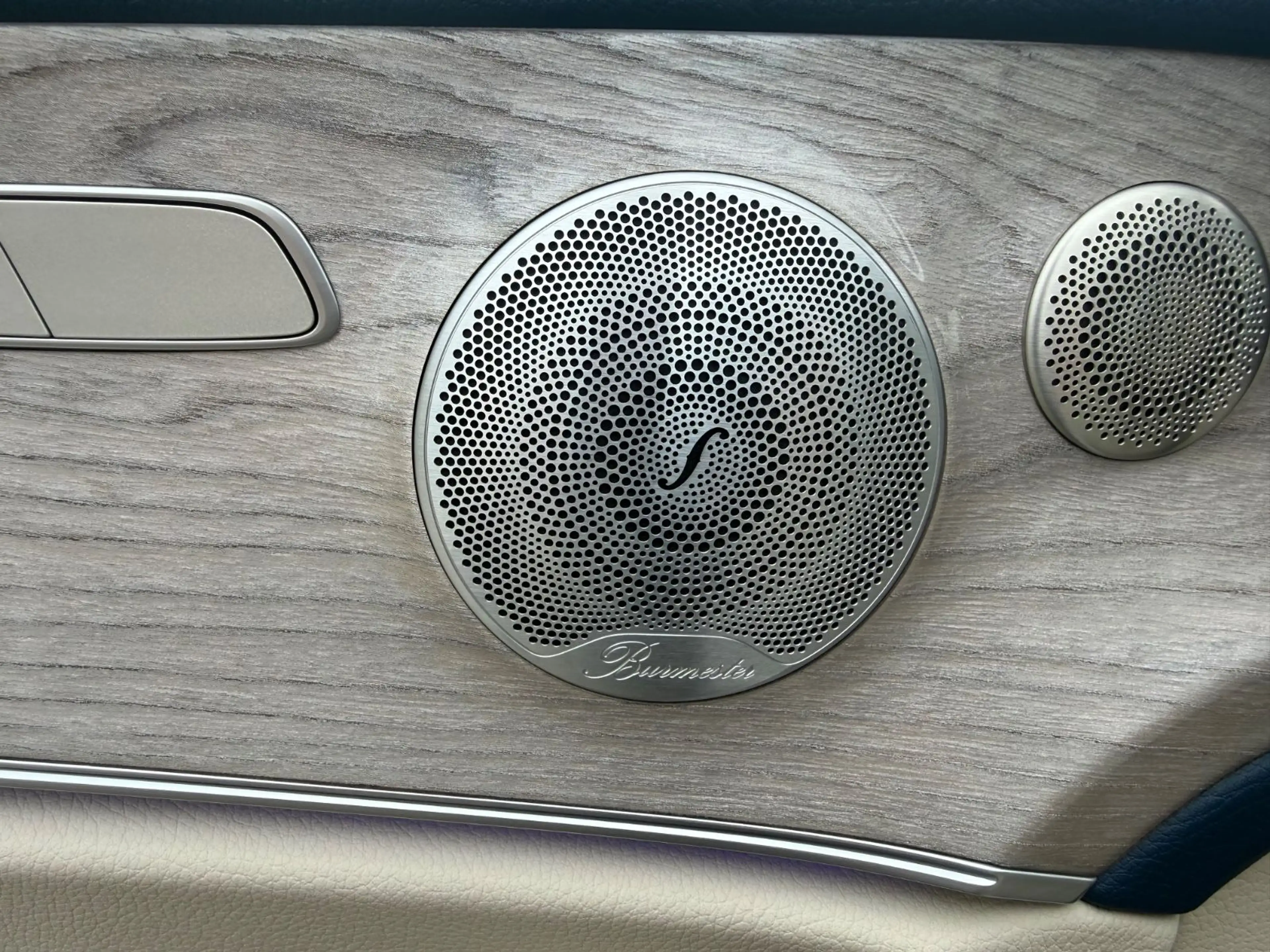 Mercedes-Benz E 200 E Coupe E 200 4Matic — photo 15