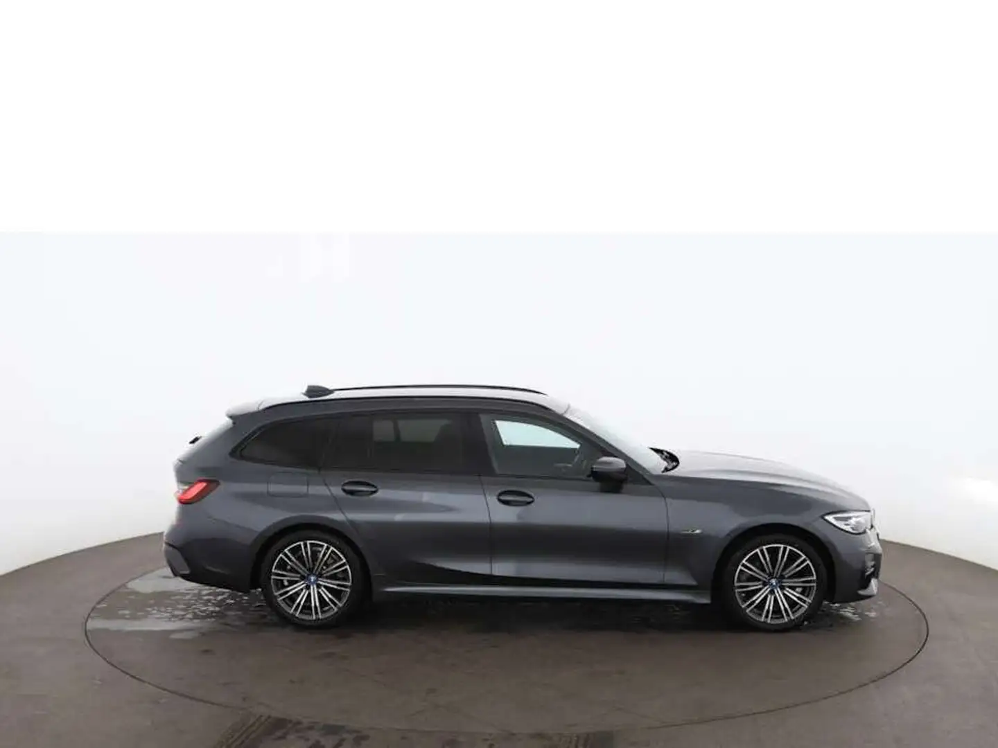 BMW 320 e Touring M-Sport Aut LED RADAR NAVI LEDER PDC Grau - 2