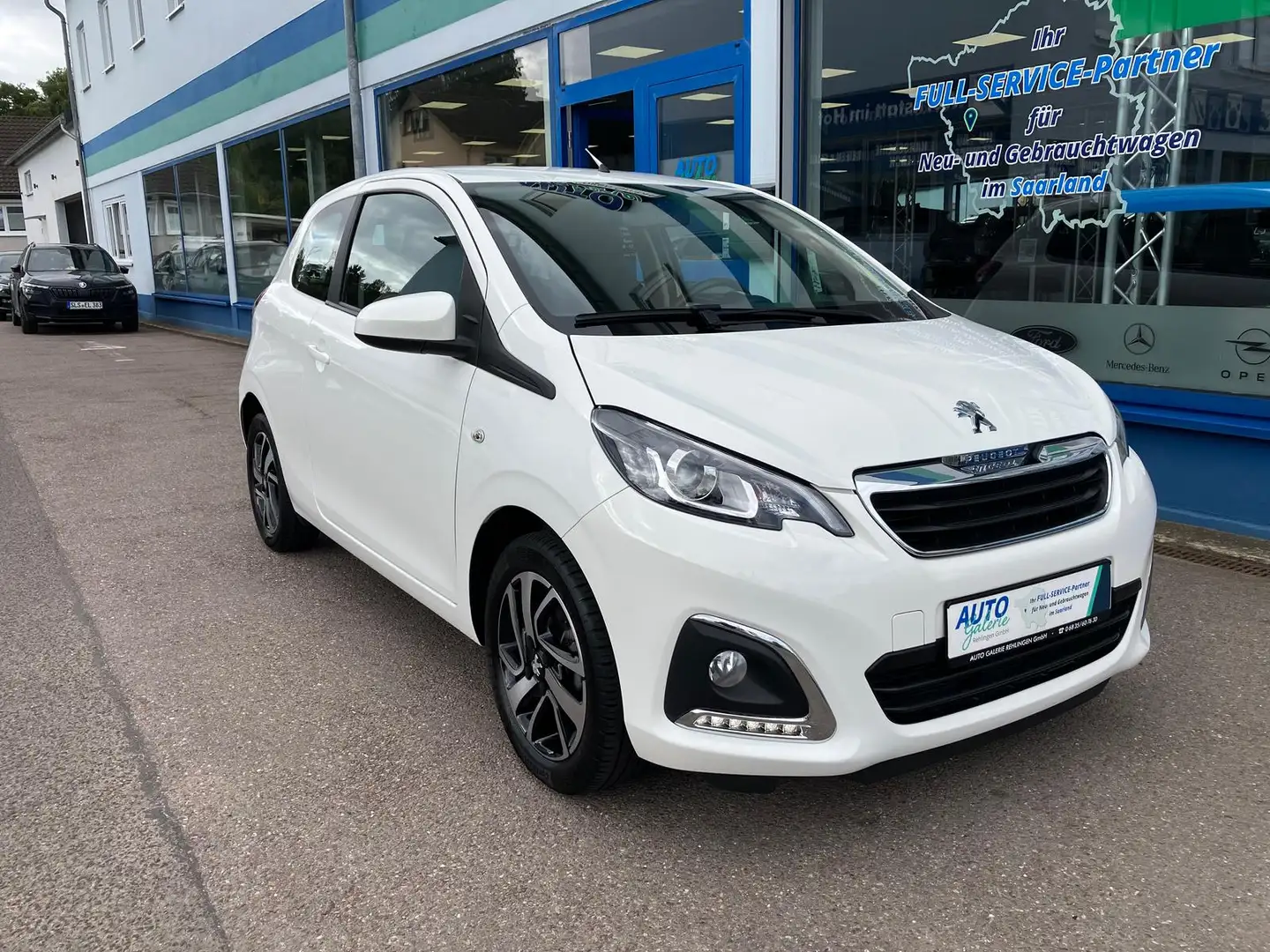 Peugeot 108 1.0 VTi Allure Blanc - 2