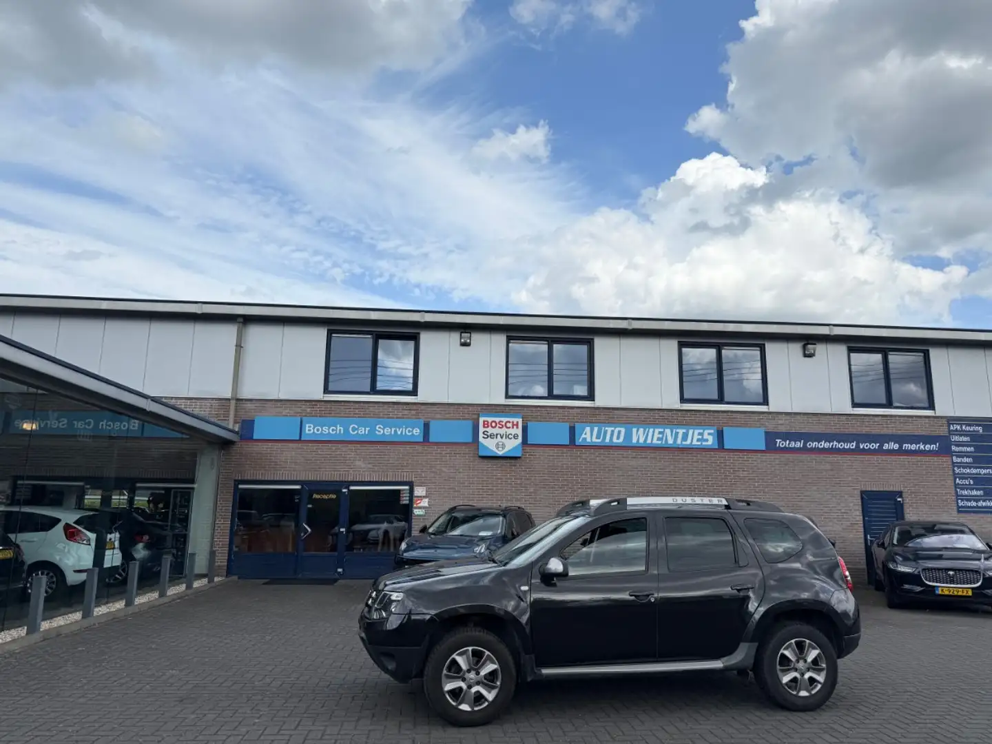 Dacia Duster 1.2 TCe 92kw | 4x2 Prestige | Airco | Cruise Zwart - 1