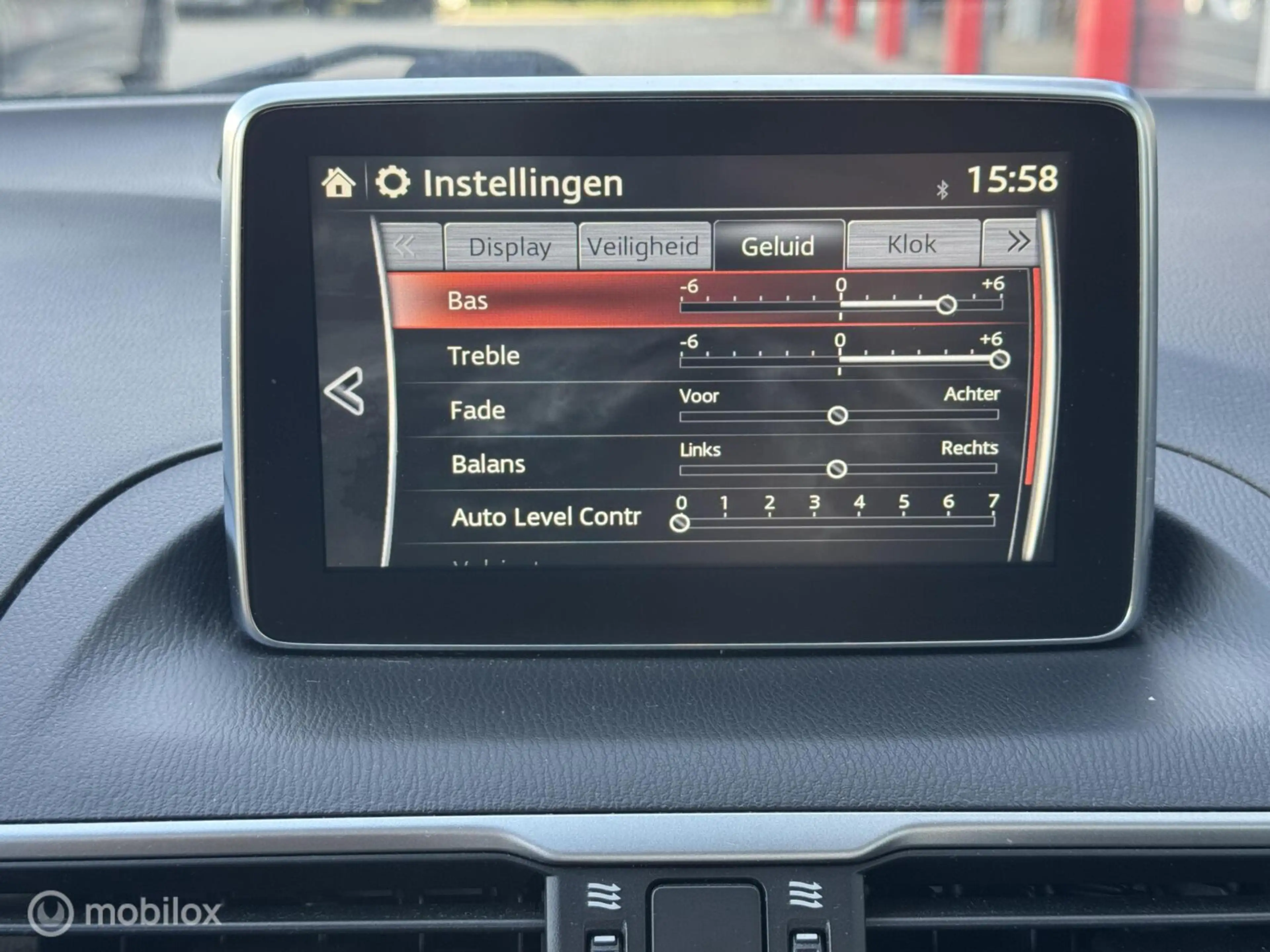 Mazda 3 2.0 SkyActiv-G 120 | Navi | Clima | Cruise | Keyle — photo 17