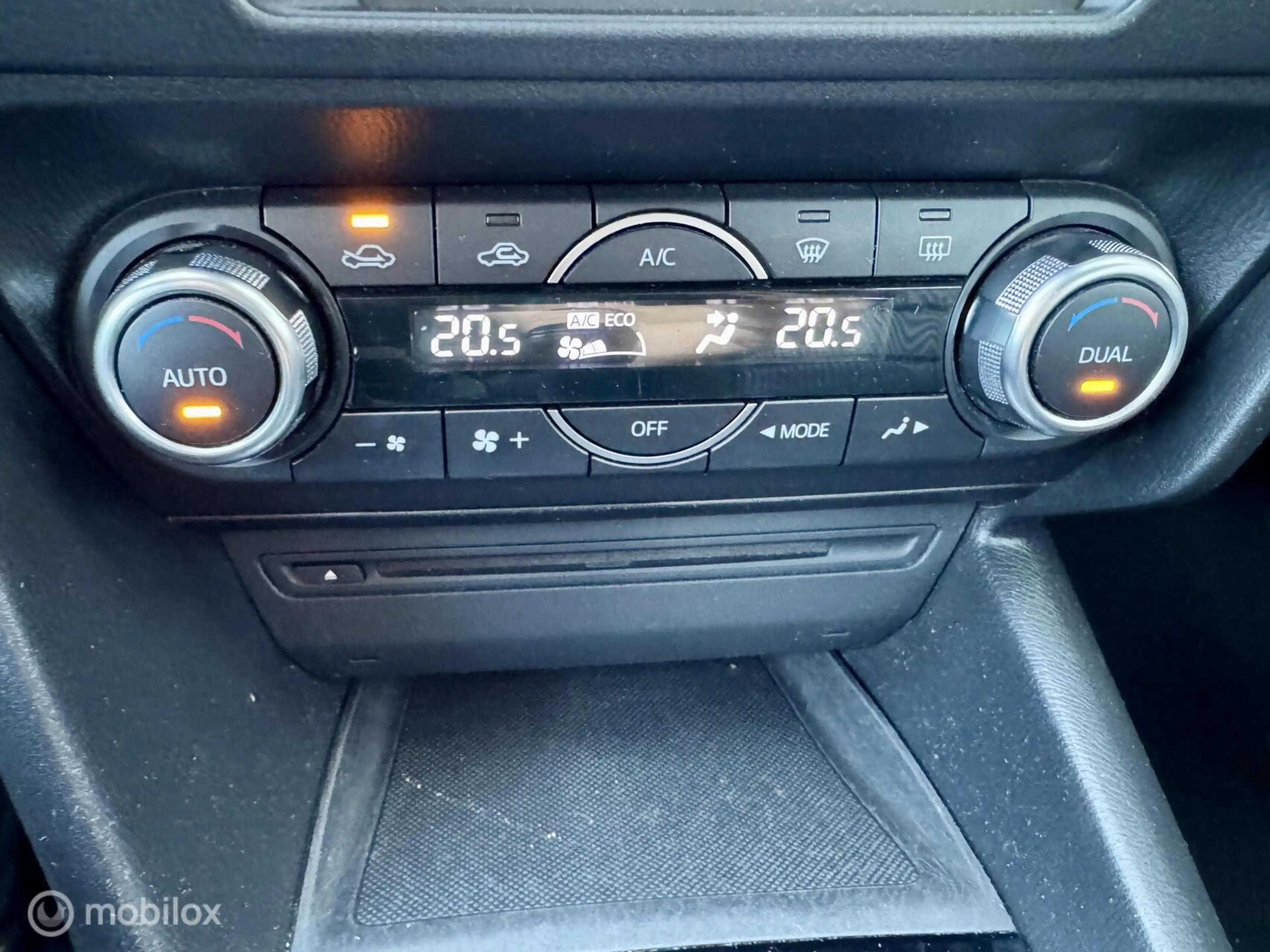 Mazda 3 2.0 SkyActiv-G 120 | Navi | Clima | Cruise | Keyle — photo 25