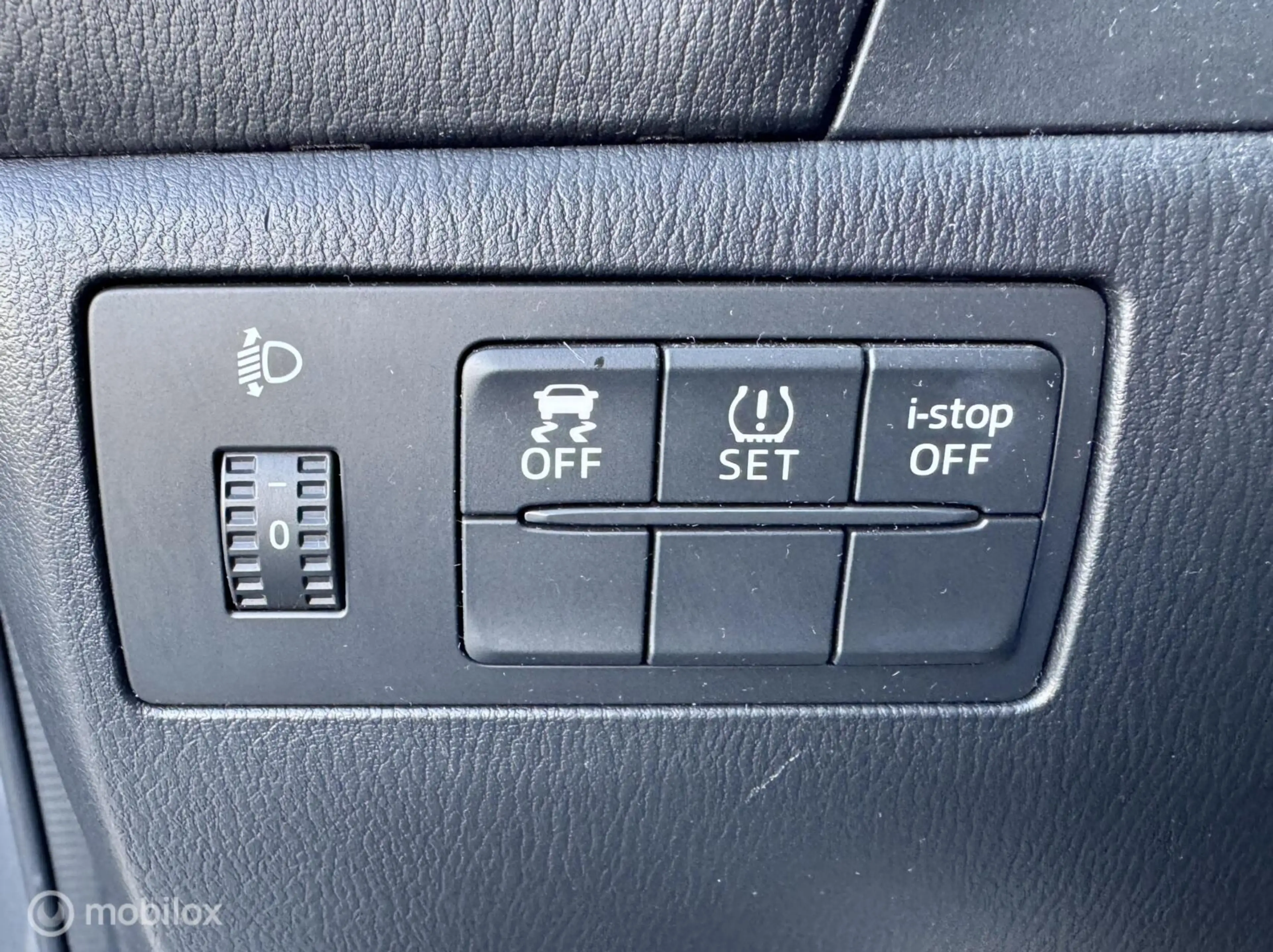 Mazda 3 2.0 SkyActiv-G 120 | Navi | Clima | Cruise | Keyle — photo 31