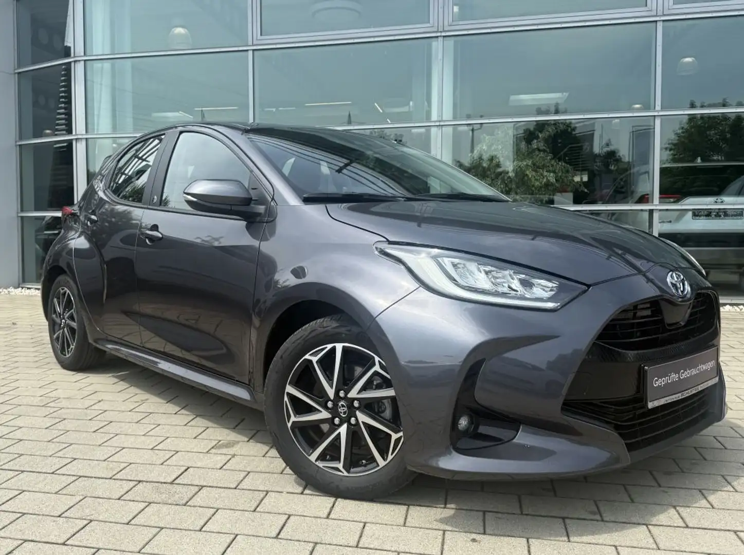 Toyota Yaris Hybrid 1.5 VVT-i Team Deutschland Grigio - 1
