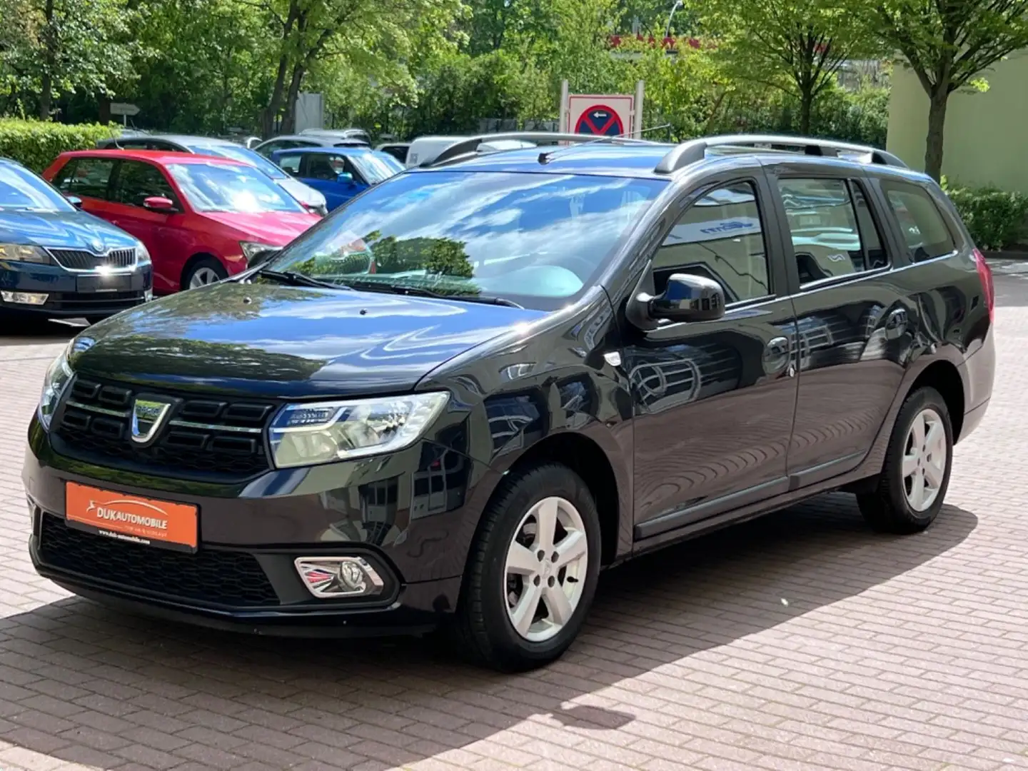 Dacia Logan MCV II Kombi Comfort *1.Hand*LPG Gas* Schwarz - 1