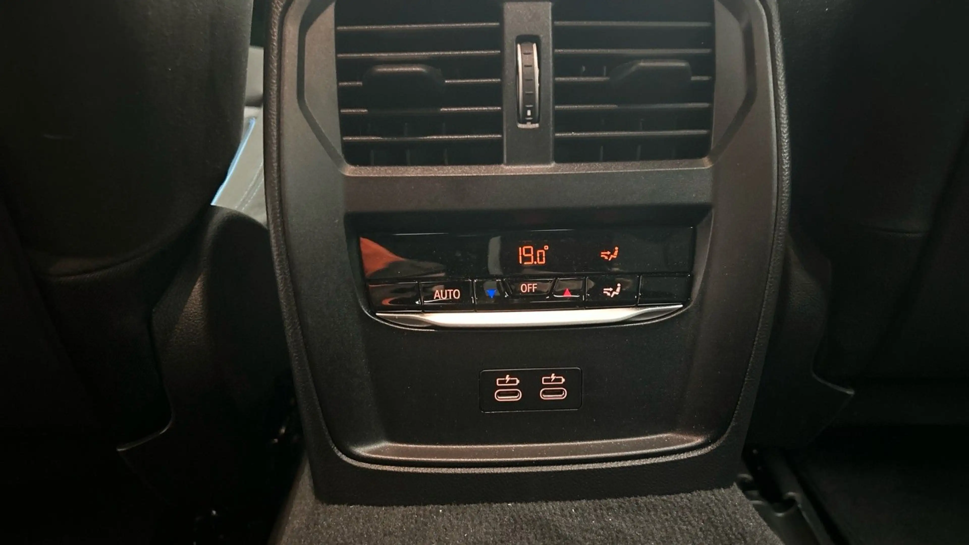 BMW i4 Gran Coupe 35 eDrive M SPORT NAVI/LED/KAMERA — photo 11