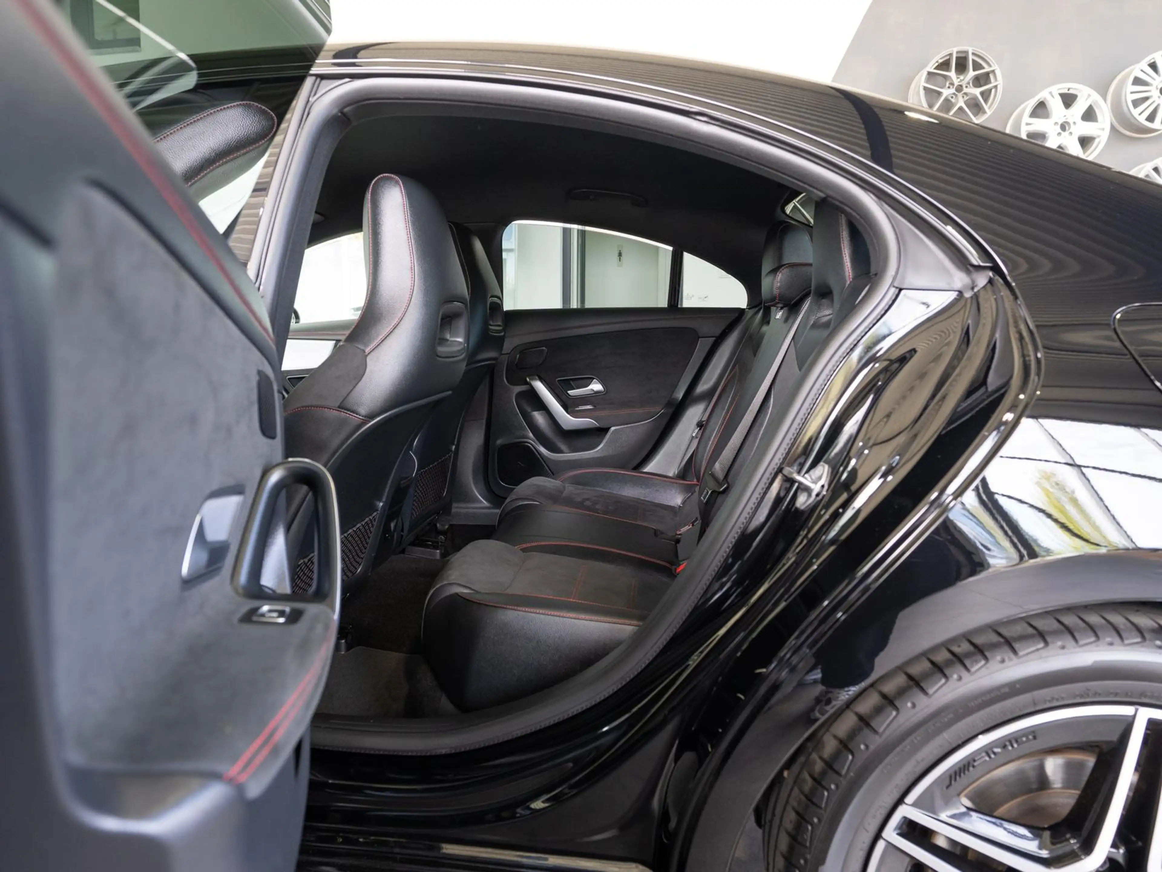 Mercedes-Benz CLA 220 d 4M*AMG*NIGHT*R-KAMERA*KEYLESS*AMBIENTE — photo 10
