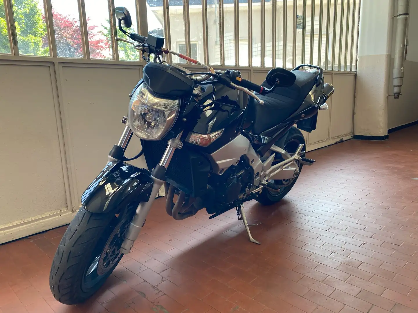 Suzuki GSR 600 abs - 1
