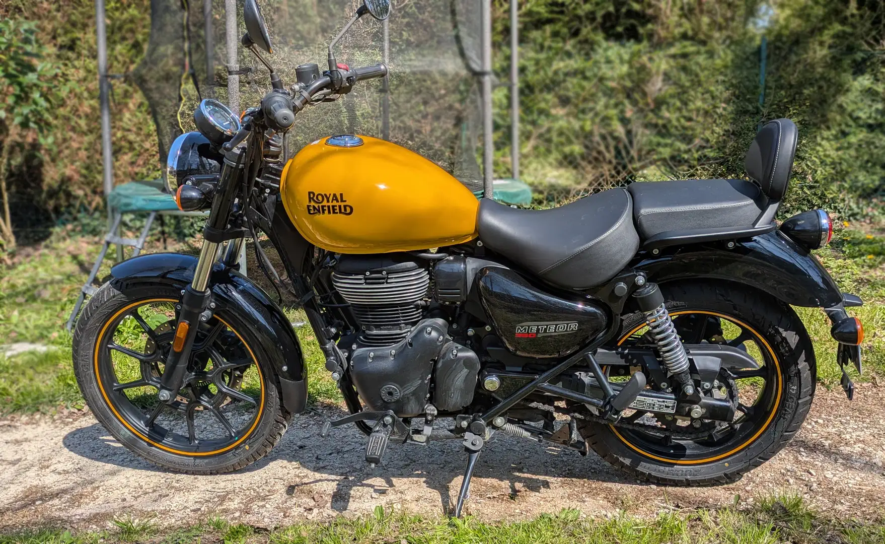 Royal Enfield Meteor 350 Fireball Galben - 2