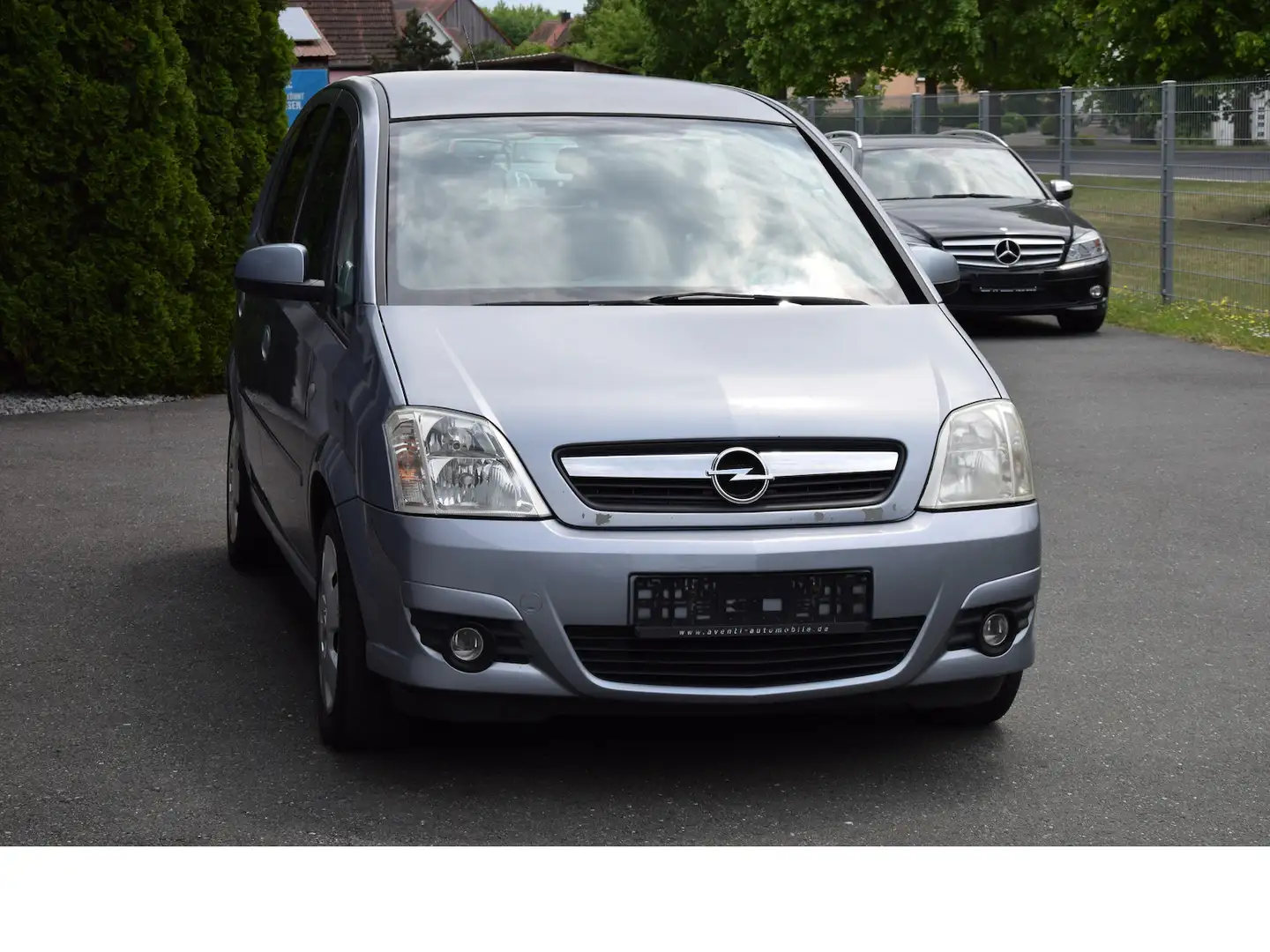 Opel Meriva 1,4 Edition Klima 1/2.Hand Gris - 2