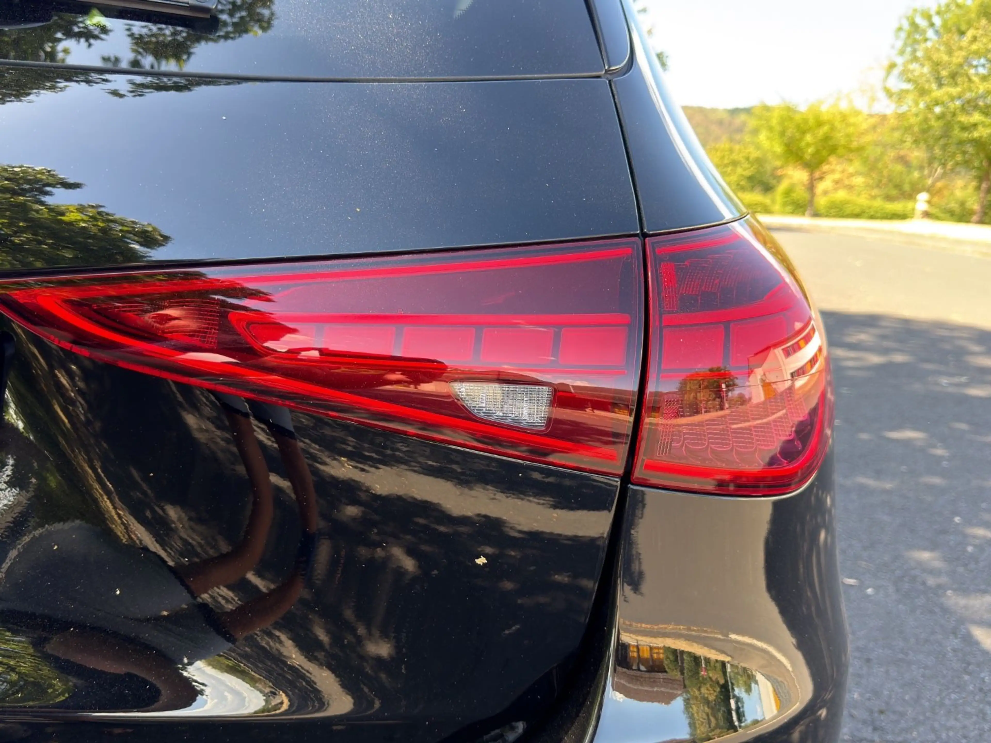 Mercedes-Benz C 300 e Avantgarde LED RFK DC Keyless Pano Ambi.L — photo 20