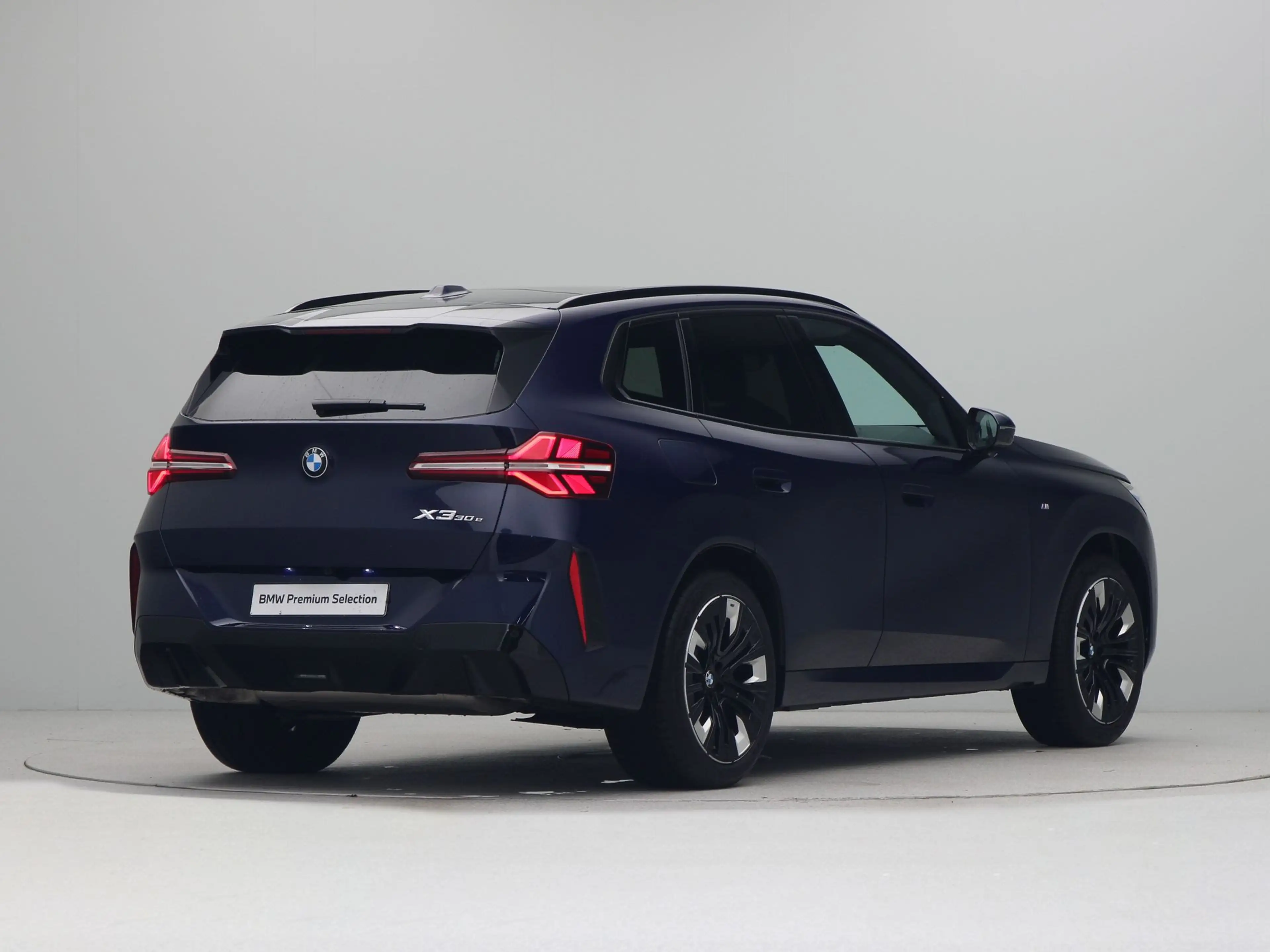 BMW X3 30e xDrive — photo 9