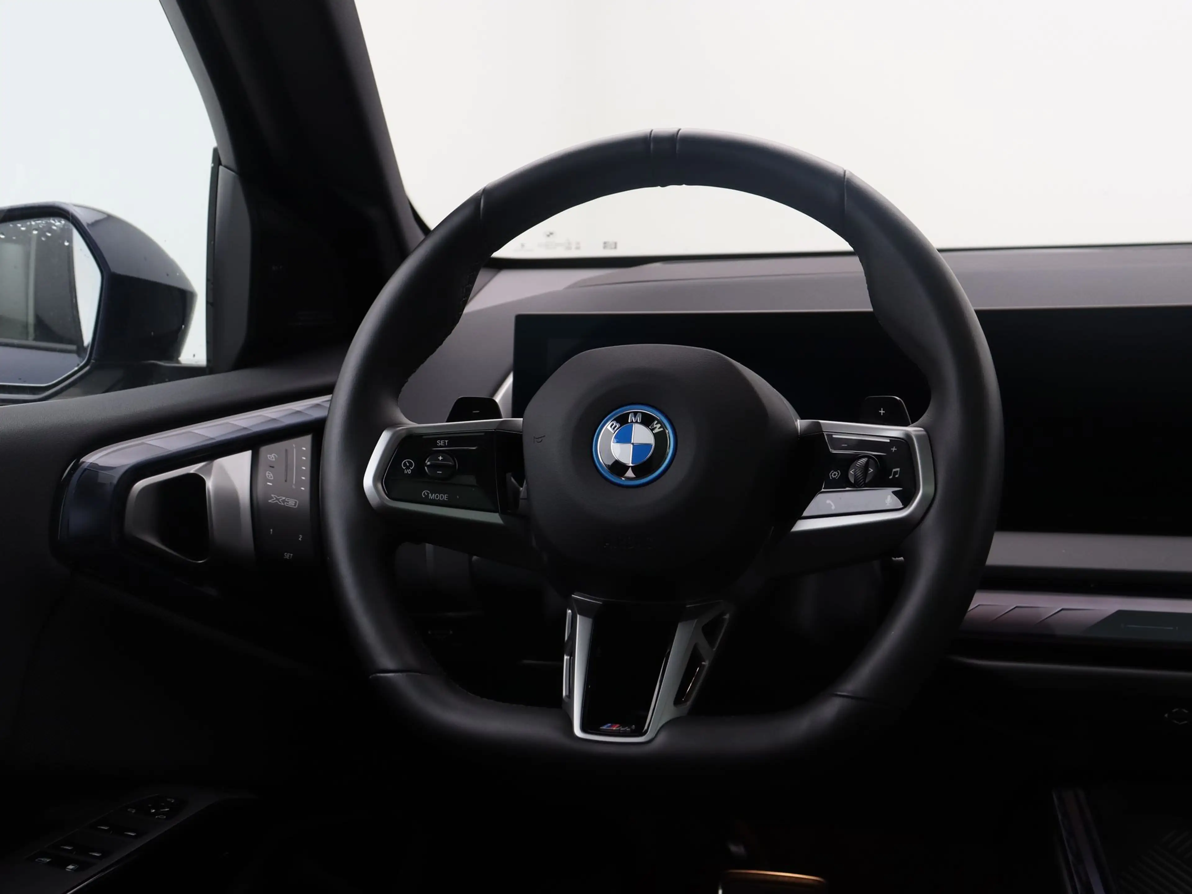 BMW X3 30e xDrive — photo 2