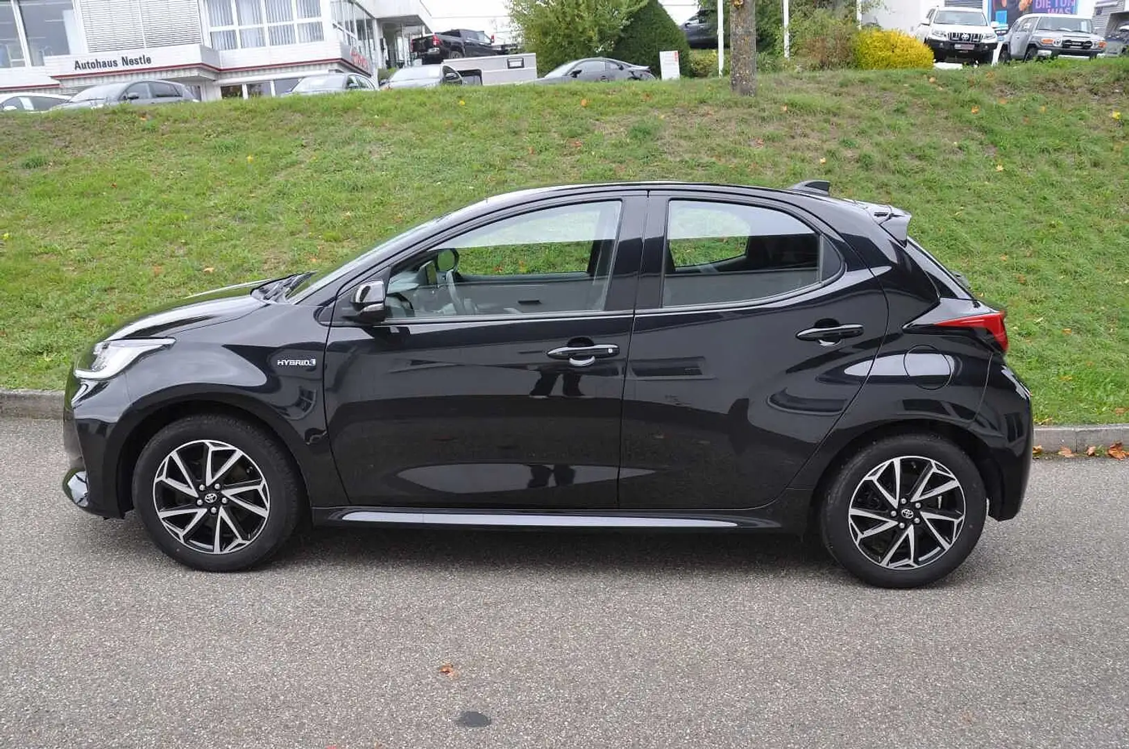 Toyota Yaris Hybrid 5-Türer Club*wie TeamD*BLACK*AHK Schwarz - 2