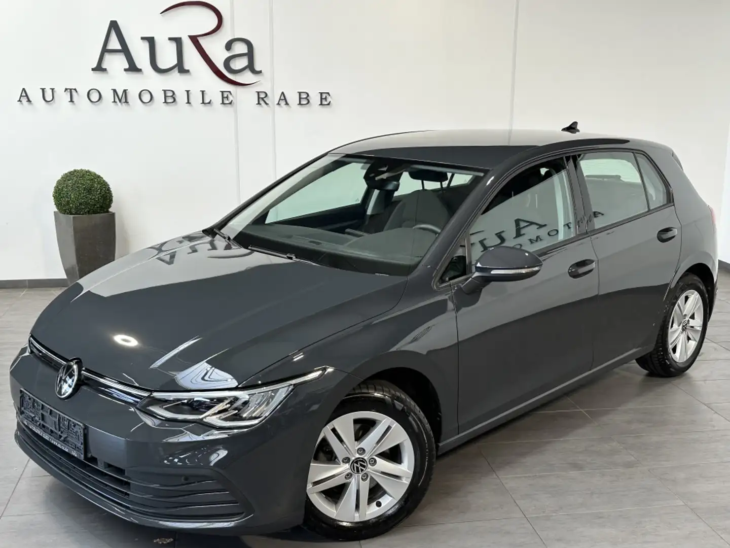 Volkswagen Golf 1.5 TSI Life NAV+LED+ACC+CARPLAY+SHZ+VCOCK Grey - 1