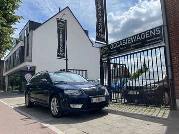 Octavia SW 1.2/JOY/NIEUWST/APPLECARP/CAMERA/AIRCO/SENSOR/ZETELVERW/USB/CRUISECONTROL