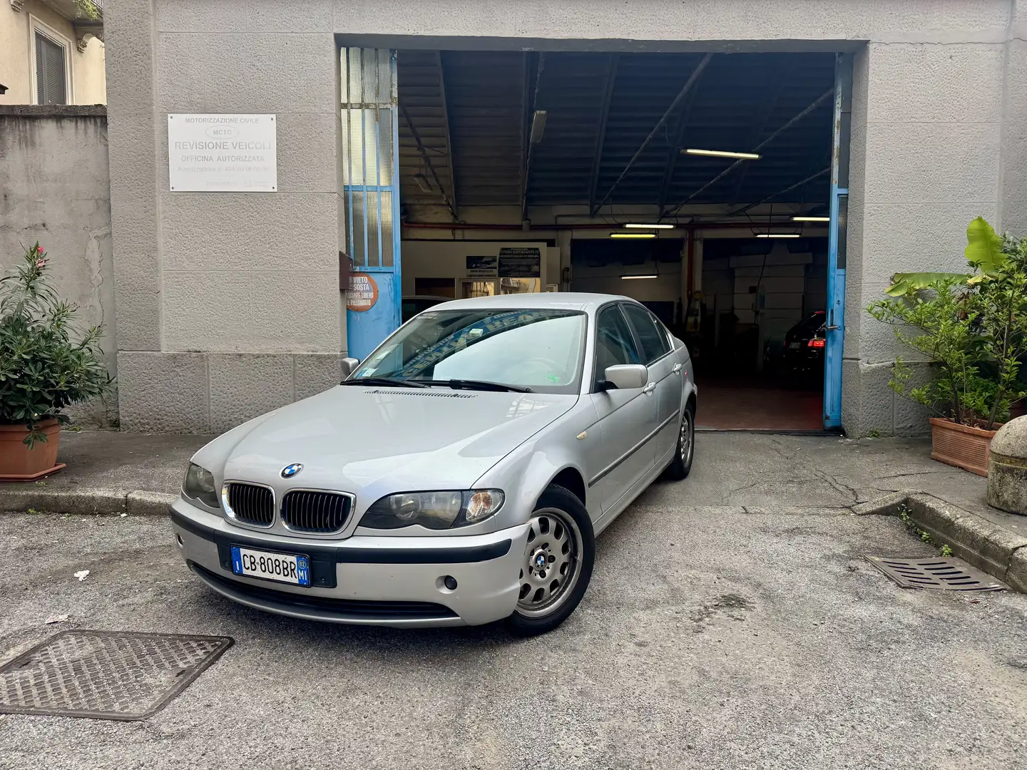 BMW 320 320i UNICO PROPRIETARIO solo 129.000km - 1