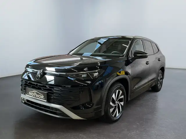 Volkswagen Tayron view 2