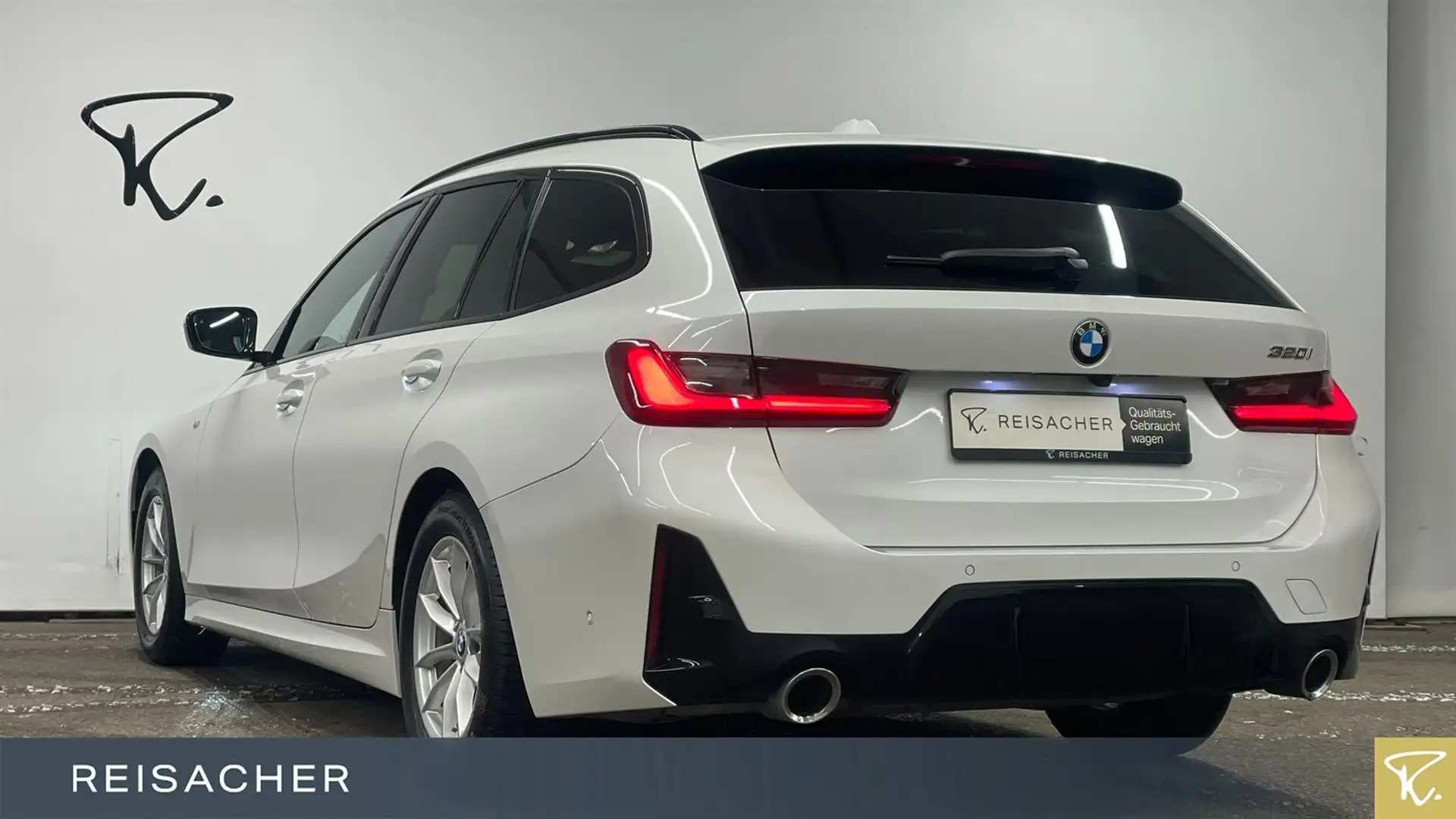 BMW 320 i A Tou A LCPro ACC RFK PDC HUD Pano 17" LM Weiß - 2