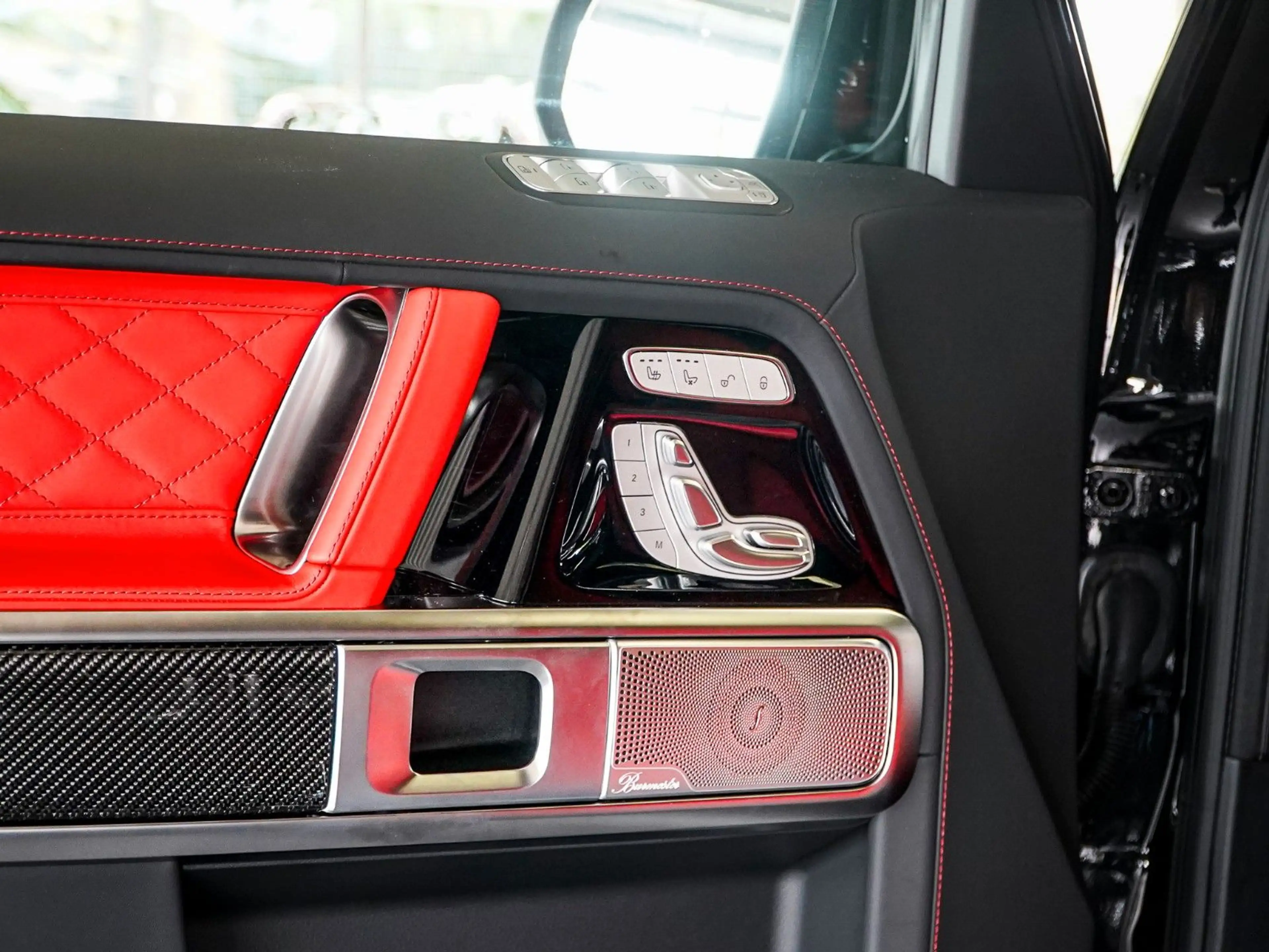 Mercedes-Benz G 63 AMG Manufaktur Entertainment Technik — photo 11