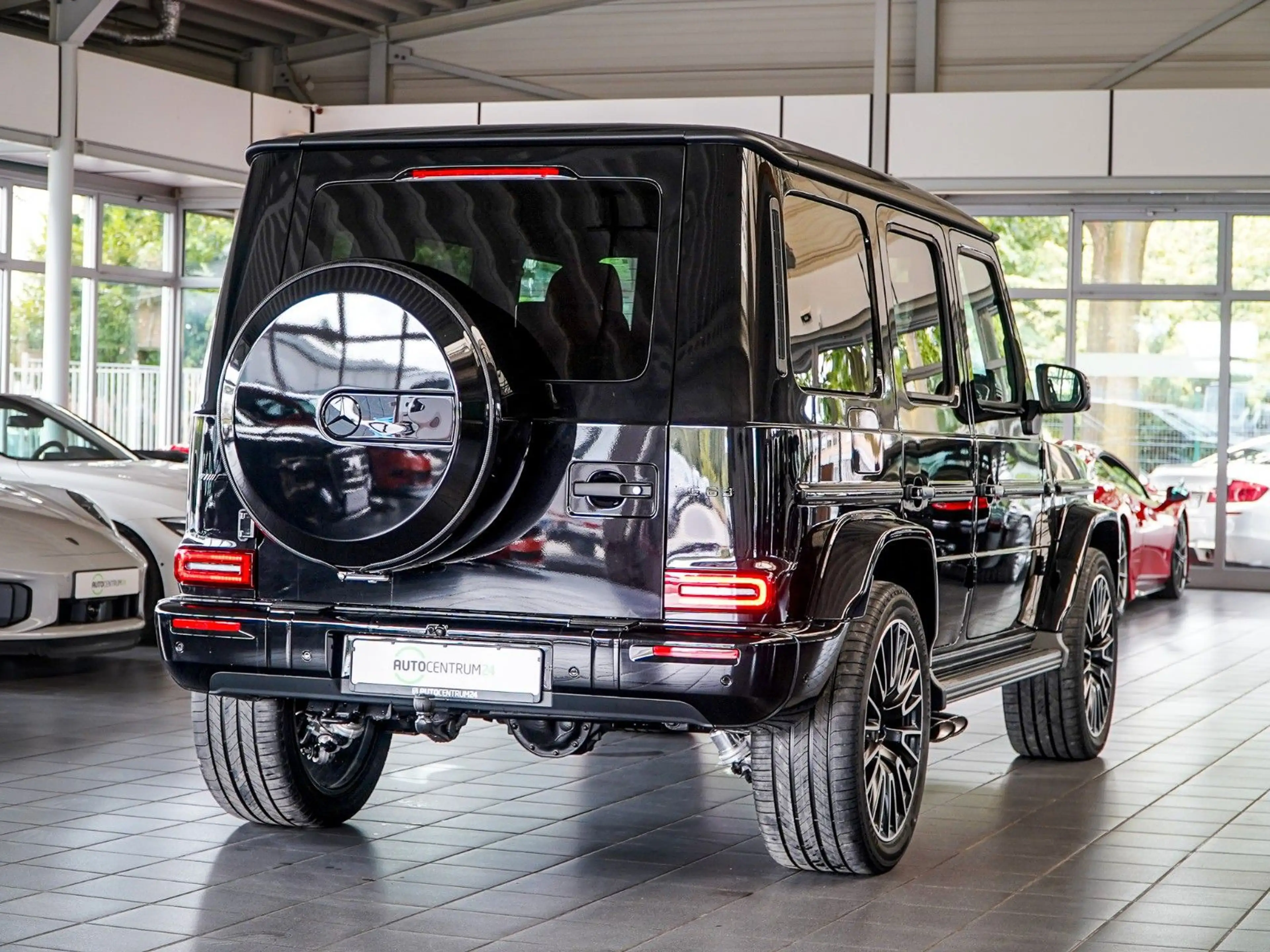 Mercedes-Benz G 63 AMG Manufaktur Entertainment Technik — photo 9