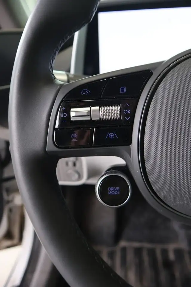 Hyundai IONIQ 6 снимка Hyundai IONIQ 6