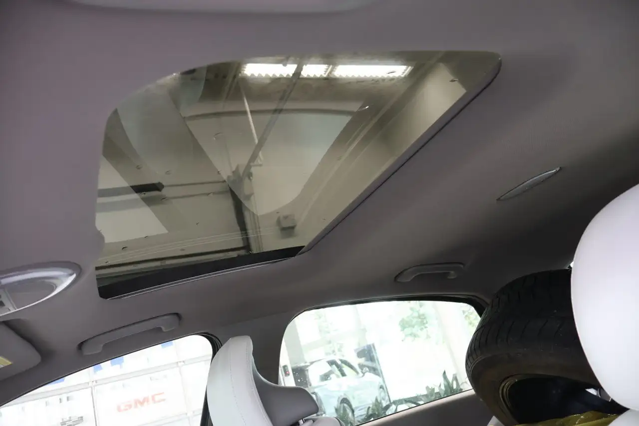 Hyundai IONIQ 6 снимка Hyundai IONIQ 6