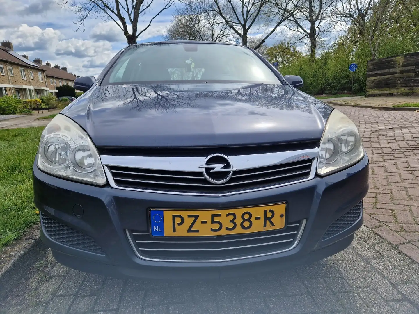 Opel Astra 1.6 Essentia Bruin - 1